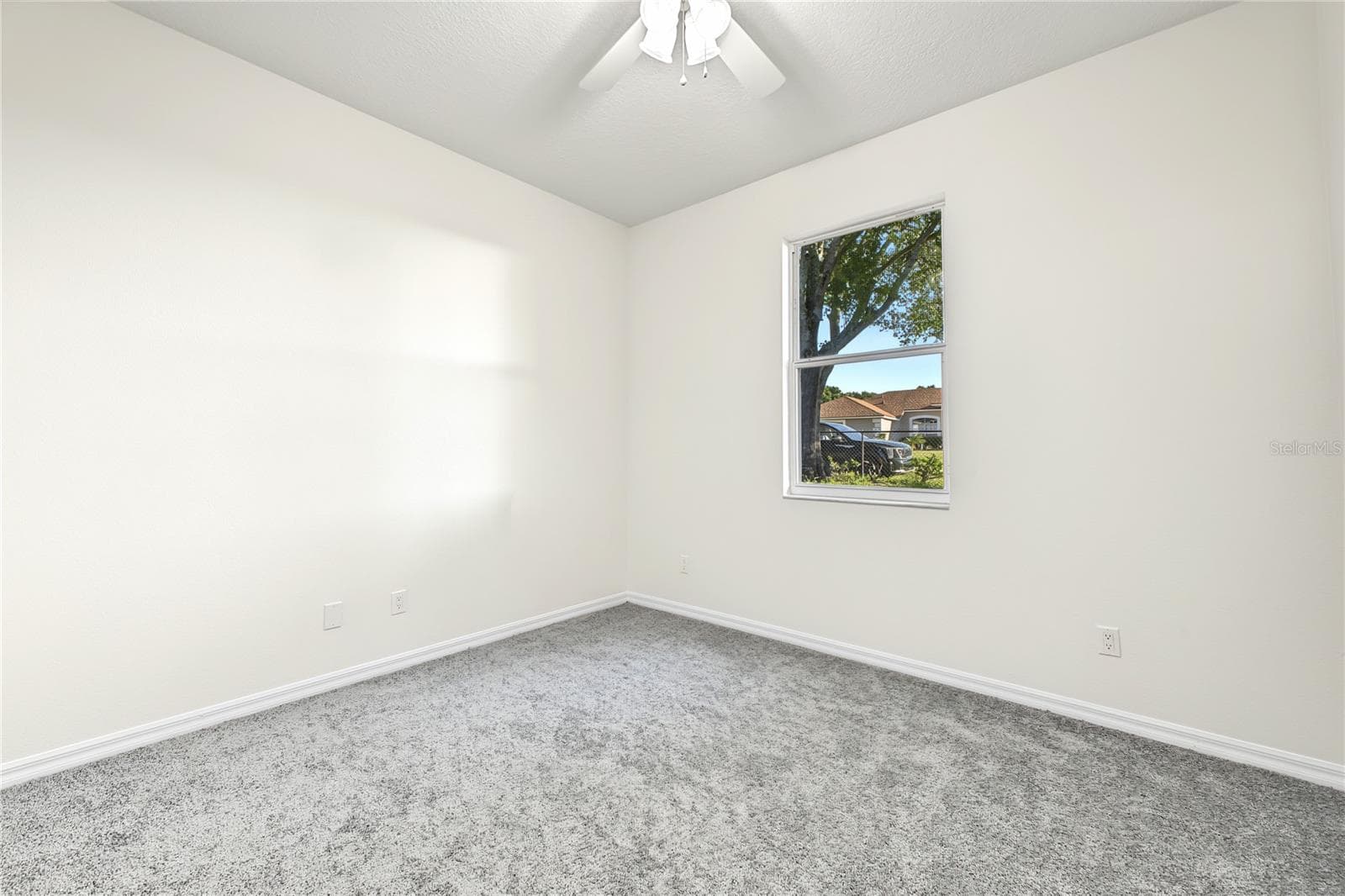 Single Family Residence at 14028 VISTA DEL LAGO BLVD, CLERMONT, photo 26 of 35