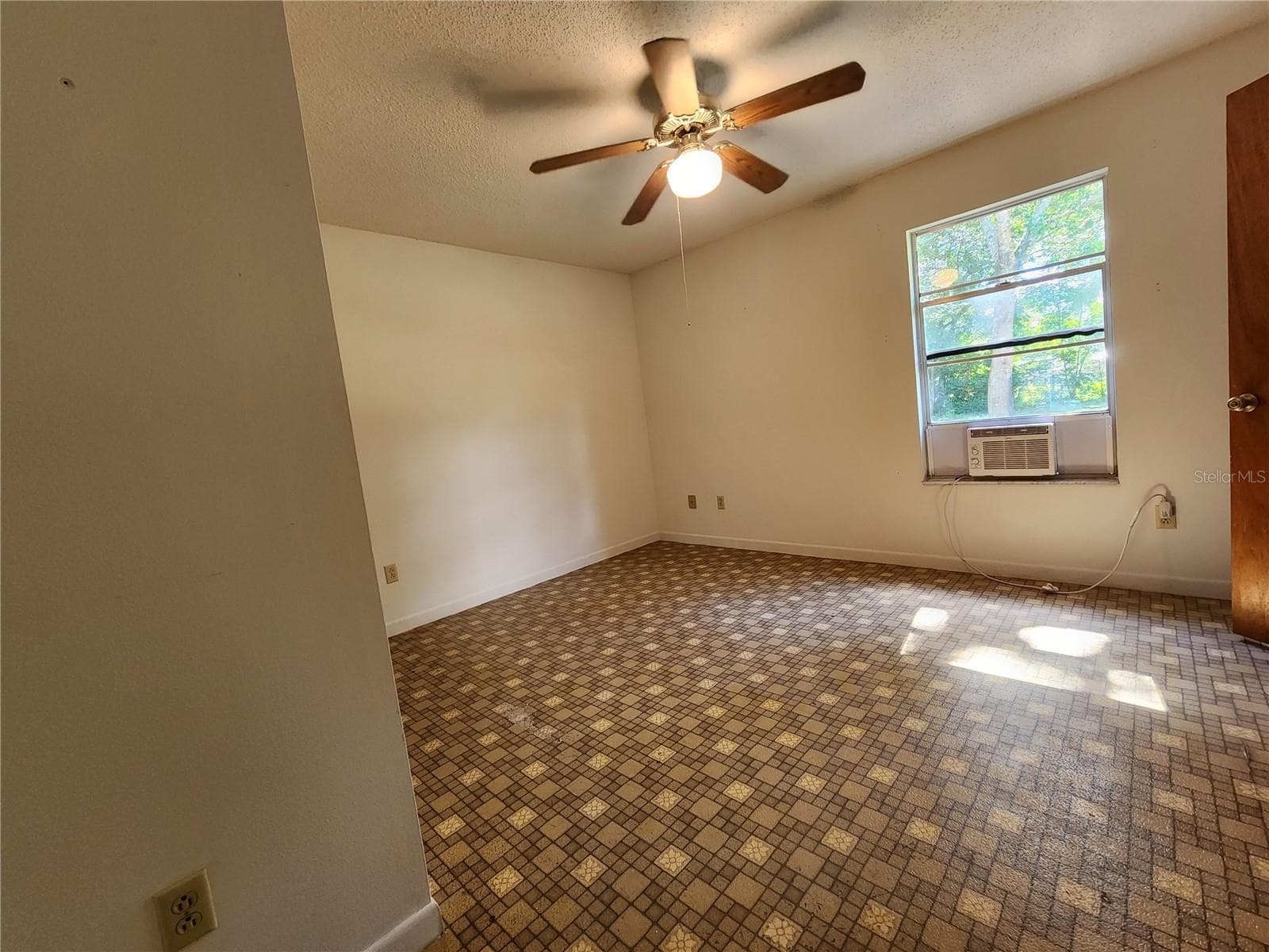 Single Family Residence at 2274 NE 54TH PL, OCALA, photo 10 of 23