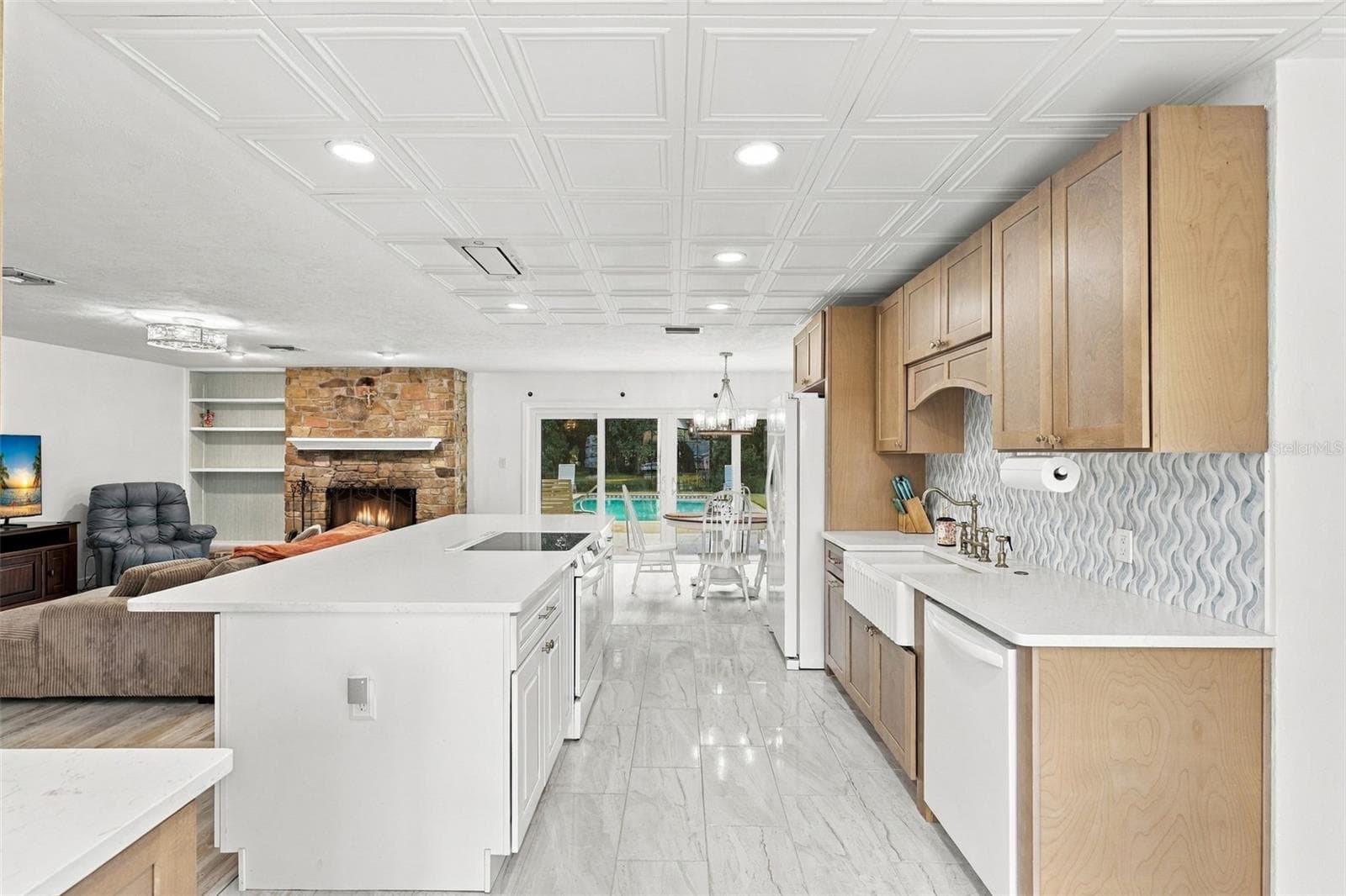 Single Family Residence at 2460 E CROOKED LAKE CLUB BLVD, EUSTIS, photo 10 of 45