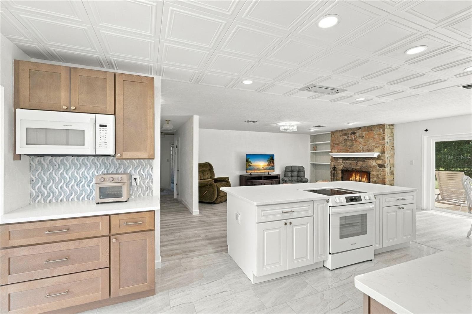 Single Family Residence at 2460 E CROOKED LAKE CLUB BLVD, EUSTIS, photo 12 of 45