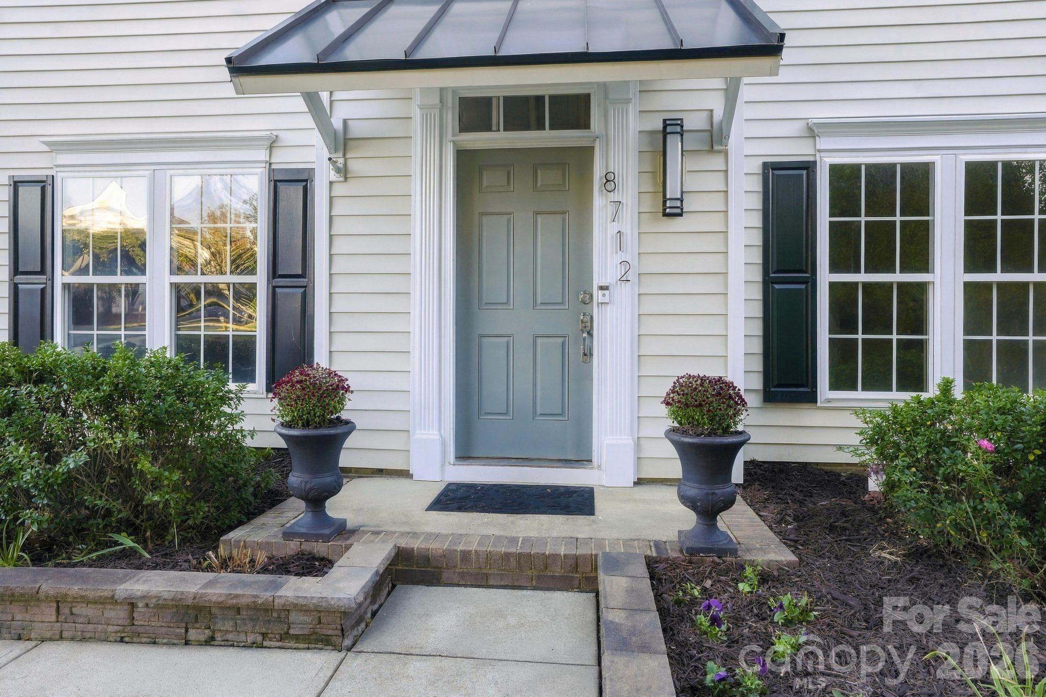 Single Family Residence at 8712 Cool Meadow Drive, Huntersville, photo 2 of 38