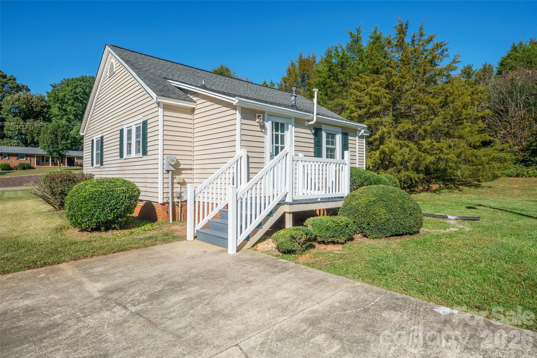 Single Family Residence at 603 Westminster Drive, Statesville, photo 5 of 28