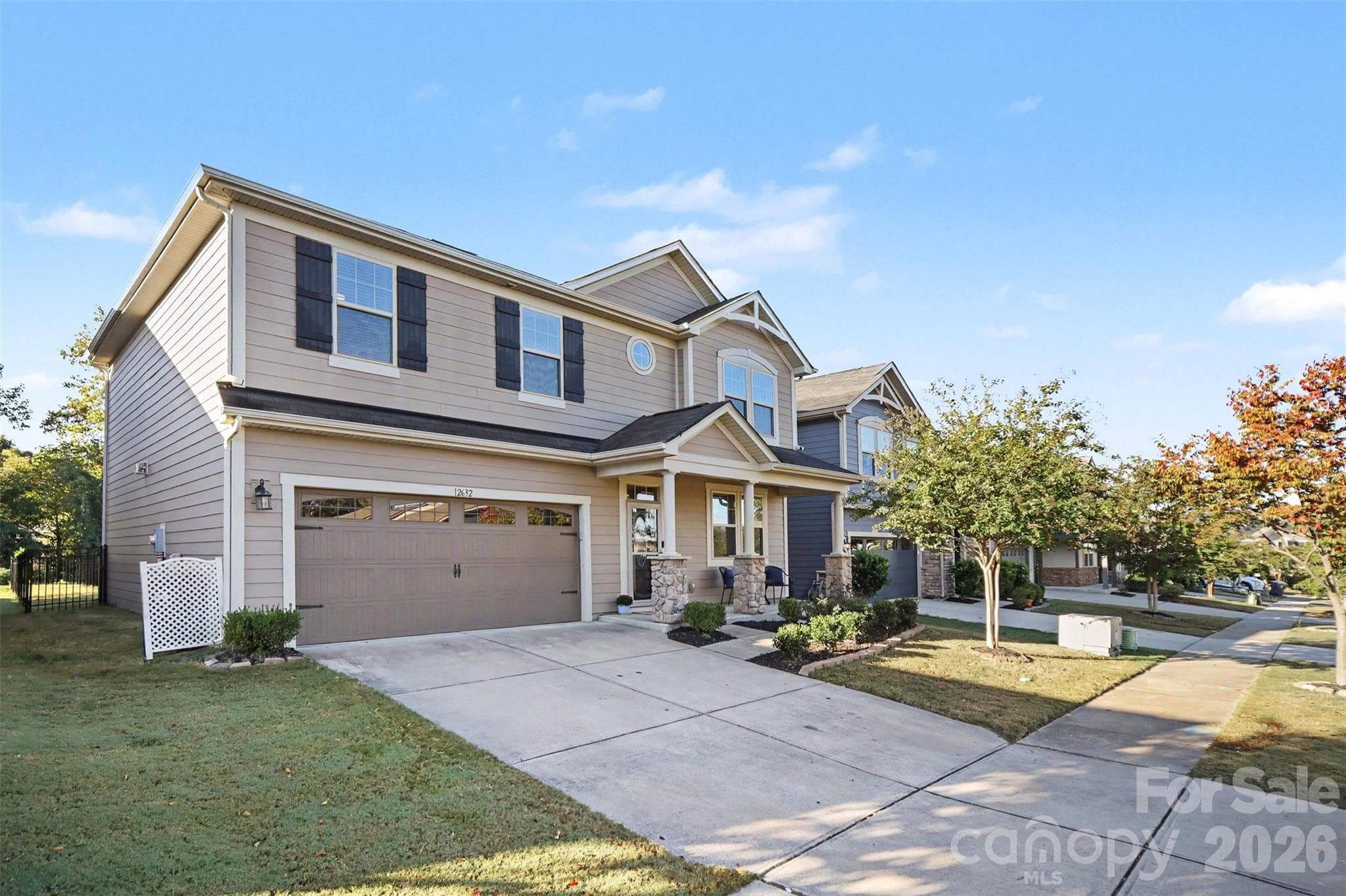 Single Family Residence at 12632 Heath Grove Drive, Huntersville, photo 2 of 37