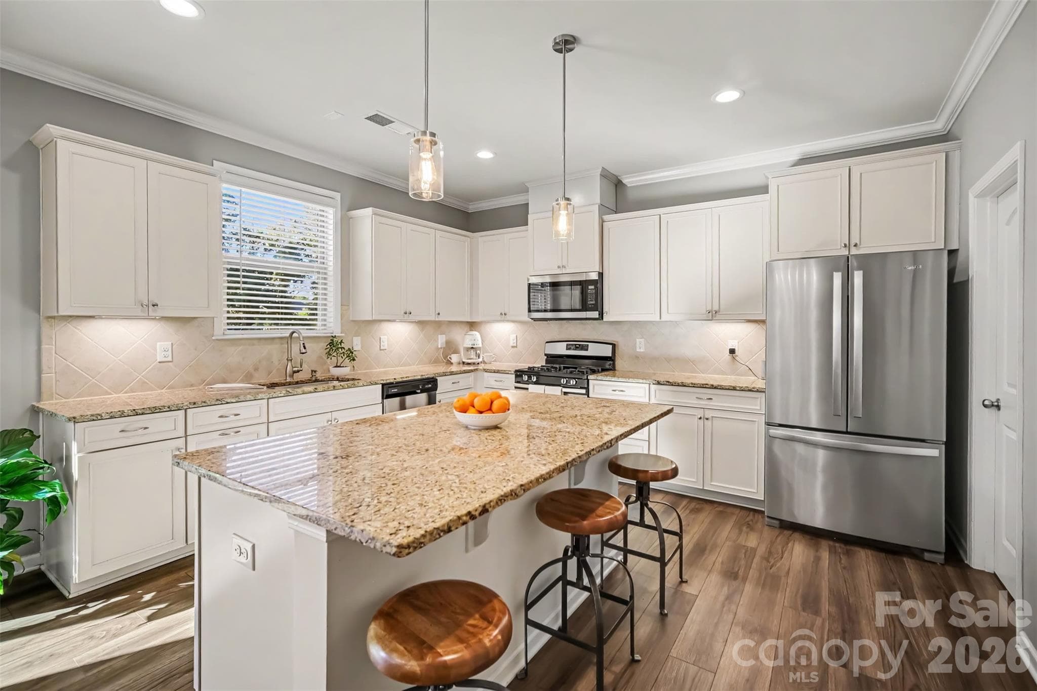 Single Family Residence at 12632 Heath Grove Drive, Huntersville, photo 11 of 37