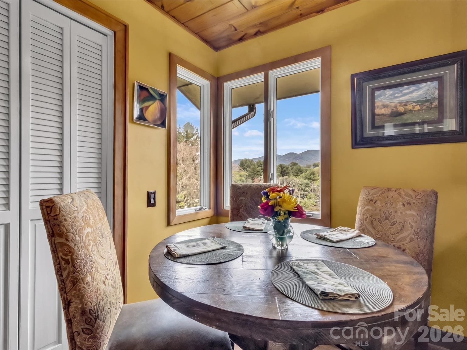 Breakfast nook - 91 Worsham Drive, Waynesville