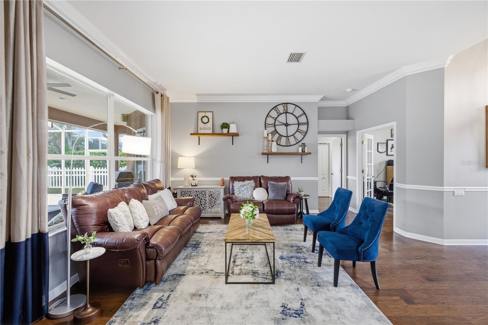 Huge window and greta view point at entry. - 3905 SORREL VINE DR, WESLEY CHAPEL