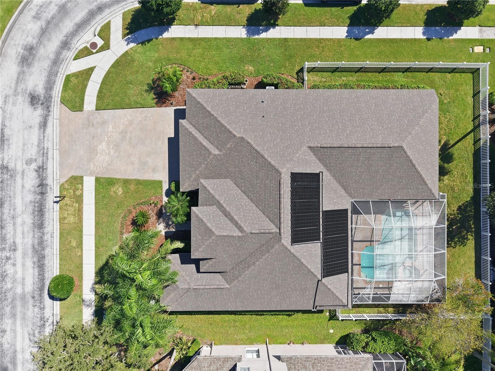 Corner Lot and Well maintained, loved, and enjoyed. - 3905 SORREL VINE DR, WESLEY CHAPEL