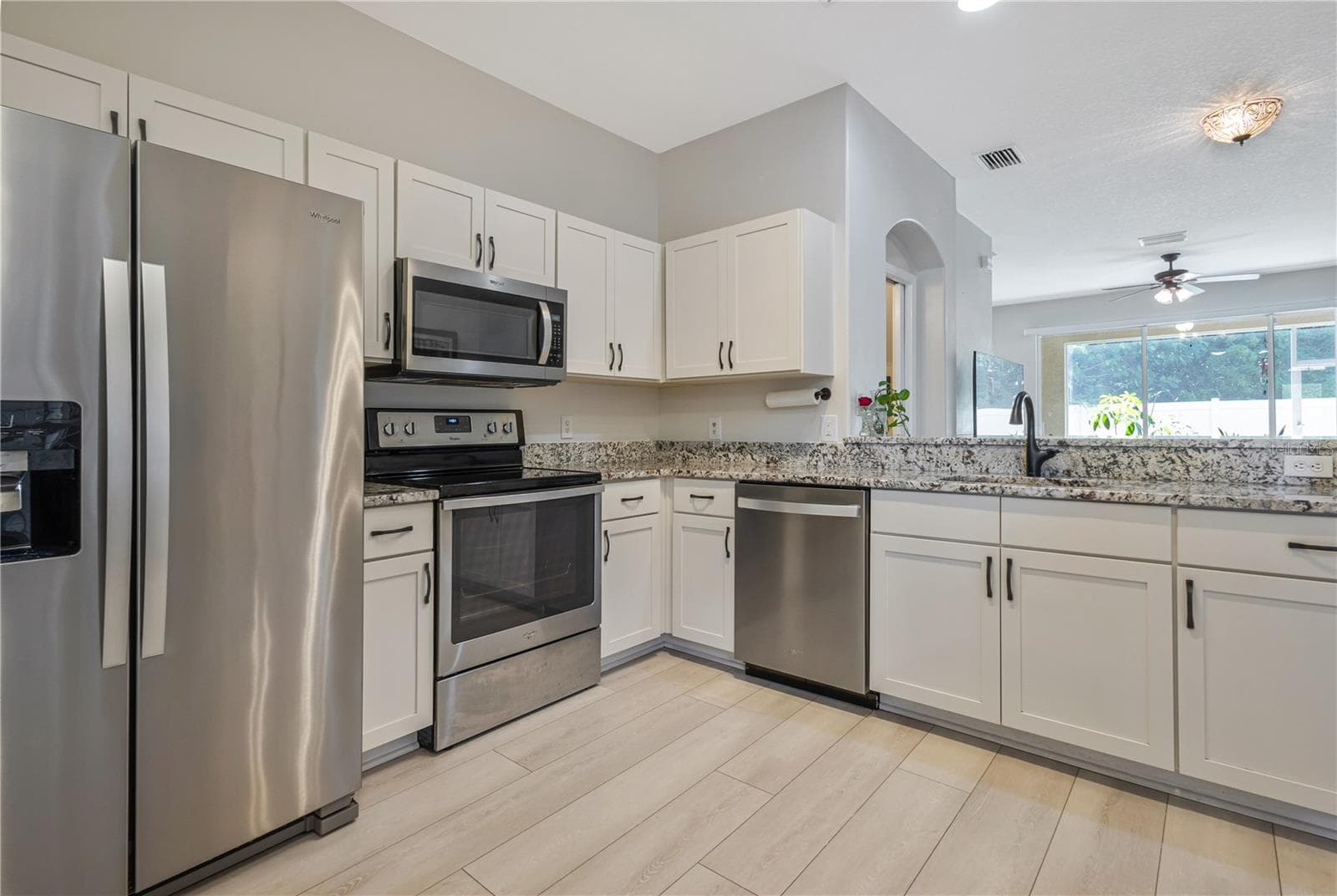 Townhouse at 5350 60TH AVE N, ST PETERSBURG, photo 6 of 38