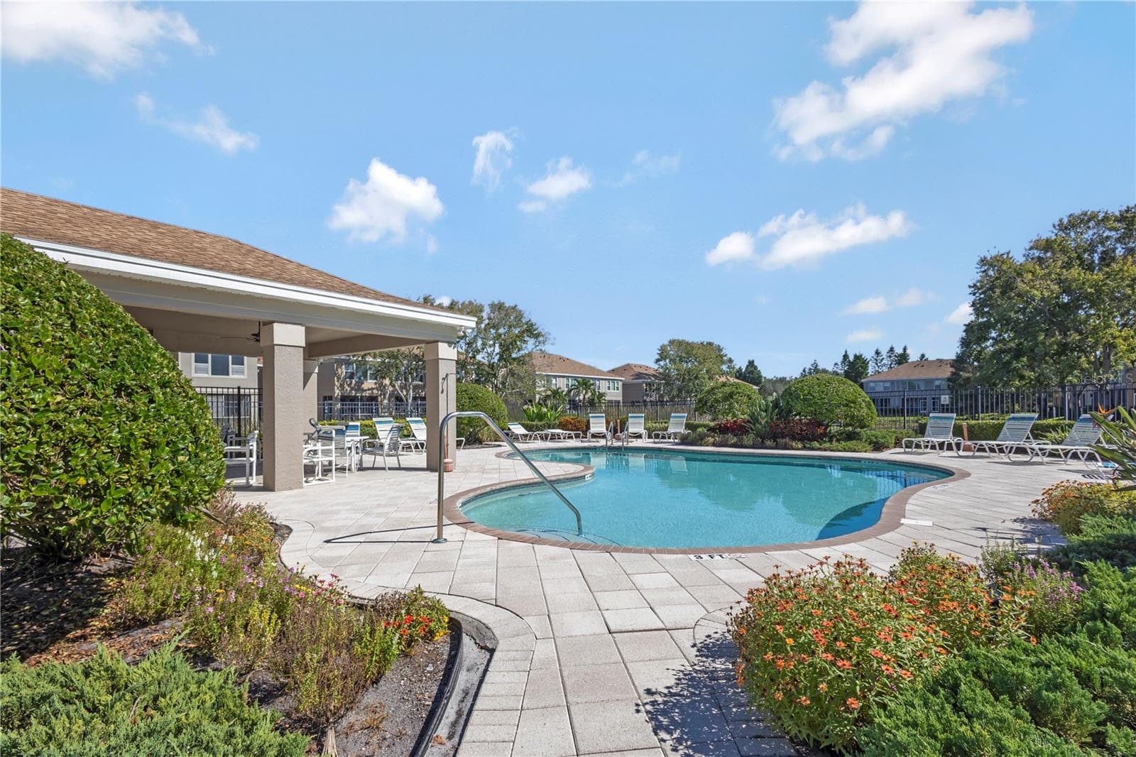 Gated Community Pool - 5350 60TH AVE N, ST PETERSBURG
