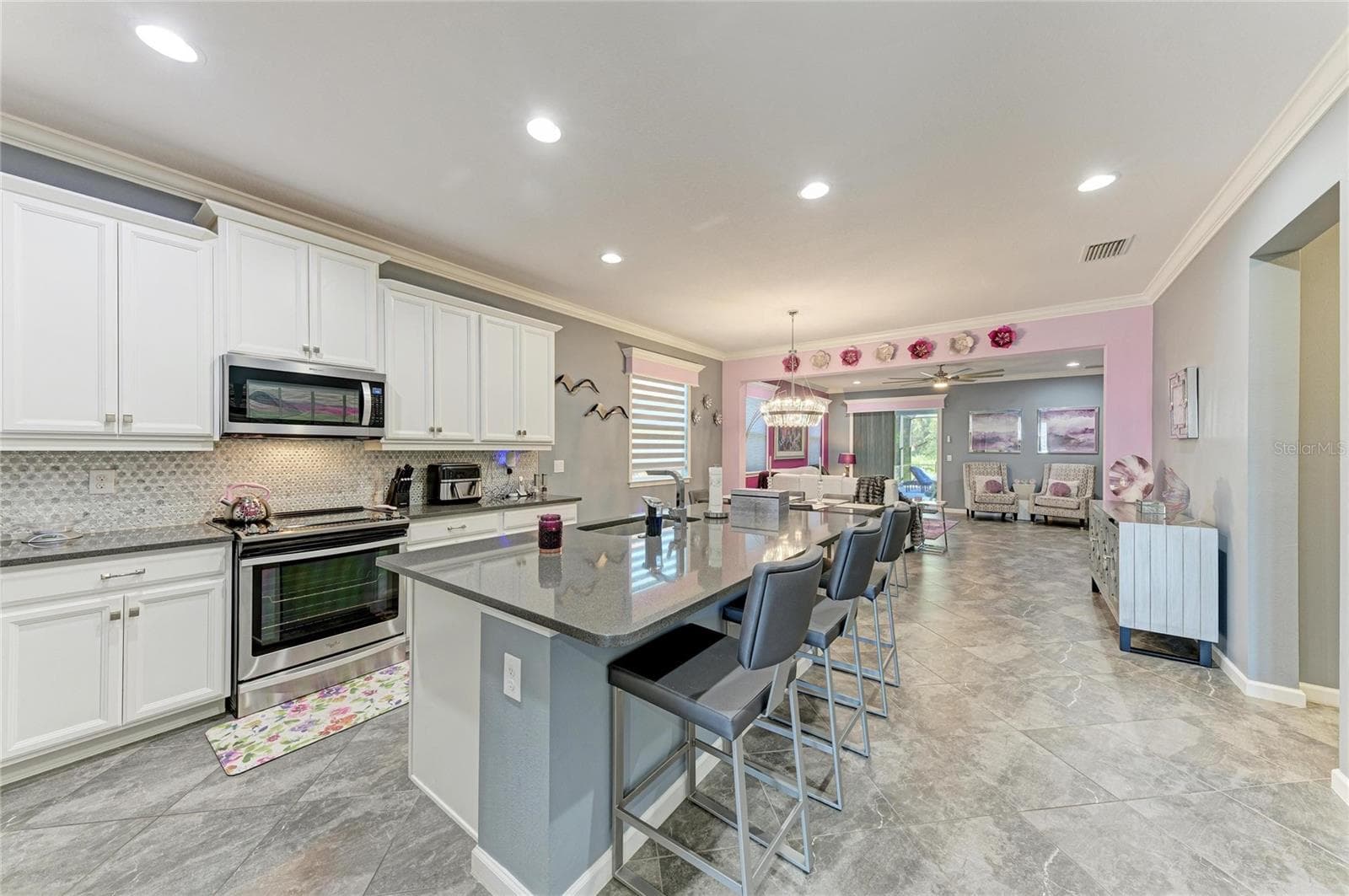 Single Family Residence at 11481 RENAISSANCE BLVD, VENICE, photo 16 of 93