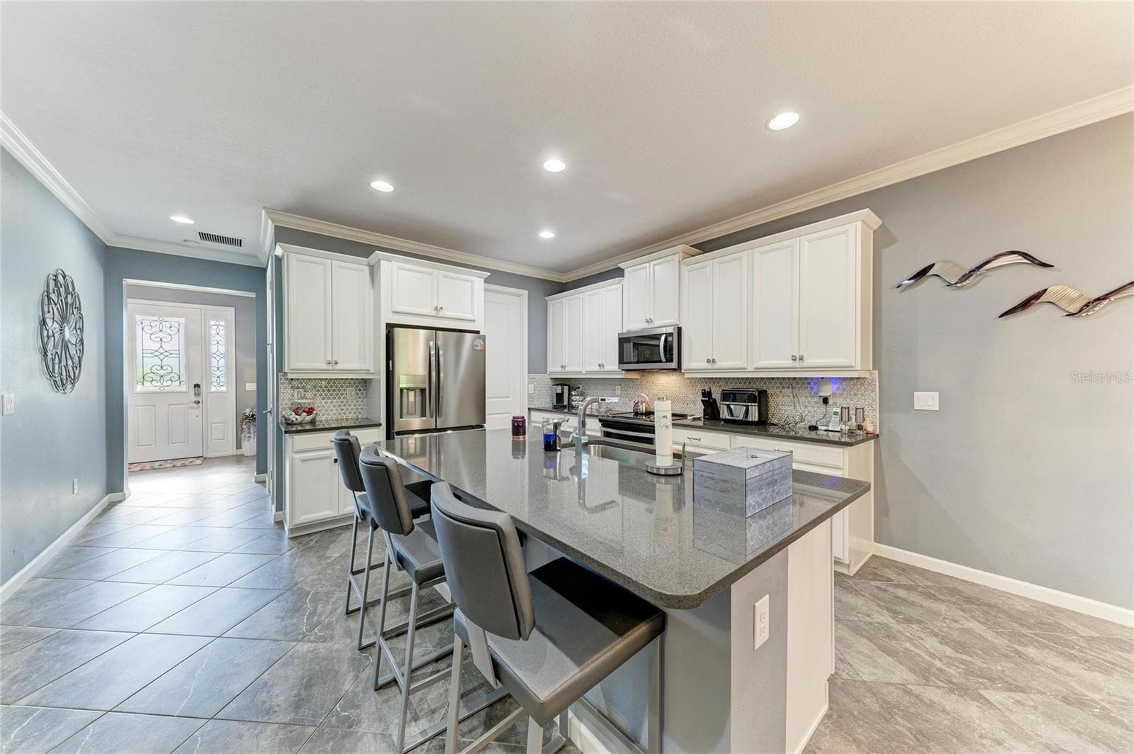Single Family Residence at 11481 RENAISSANCE BLVD, VENICE, photo 17 of 93