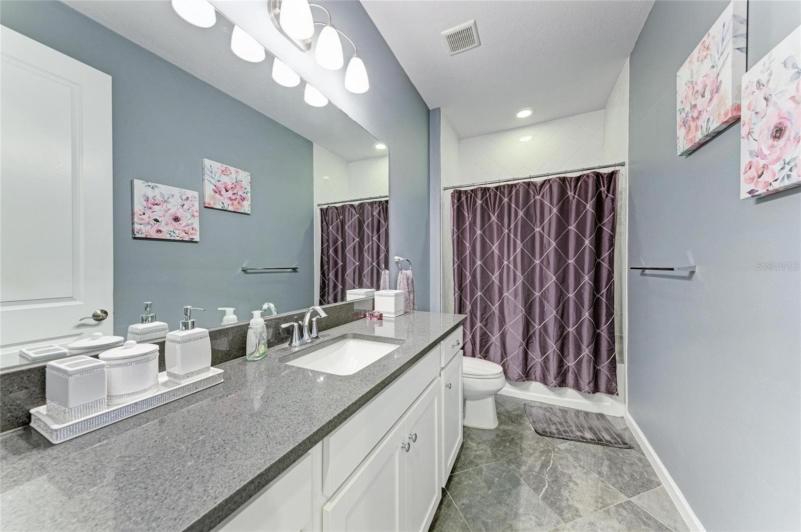 Single Family Residence at 11481 RENAISSANCE BLVD, VENICE, photo 47 of 93