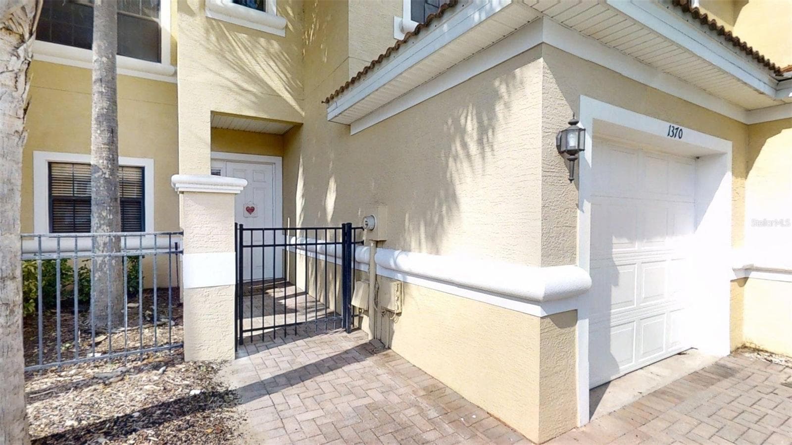 Townhouse at 1370 PACIFIC RD, POINCIANA, photo 2 of 38