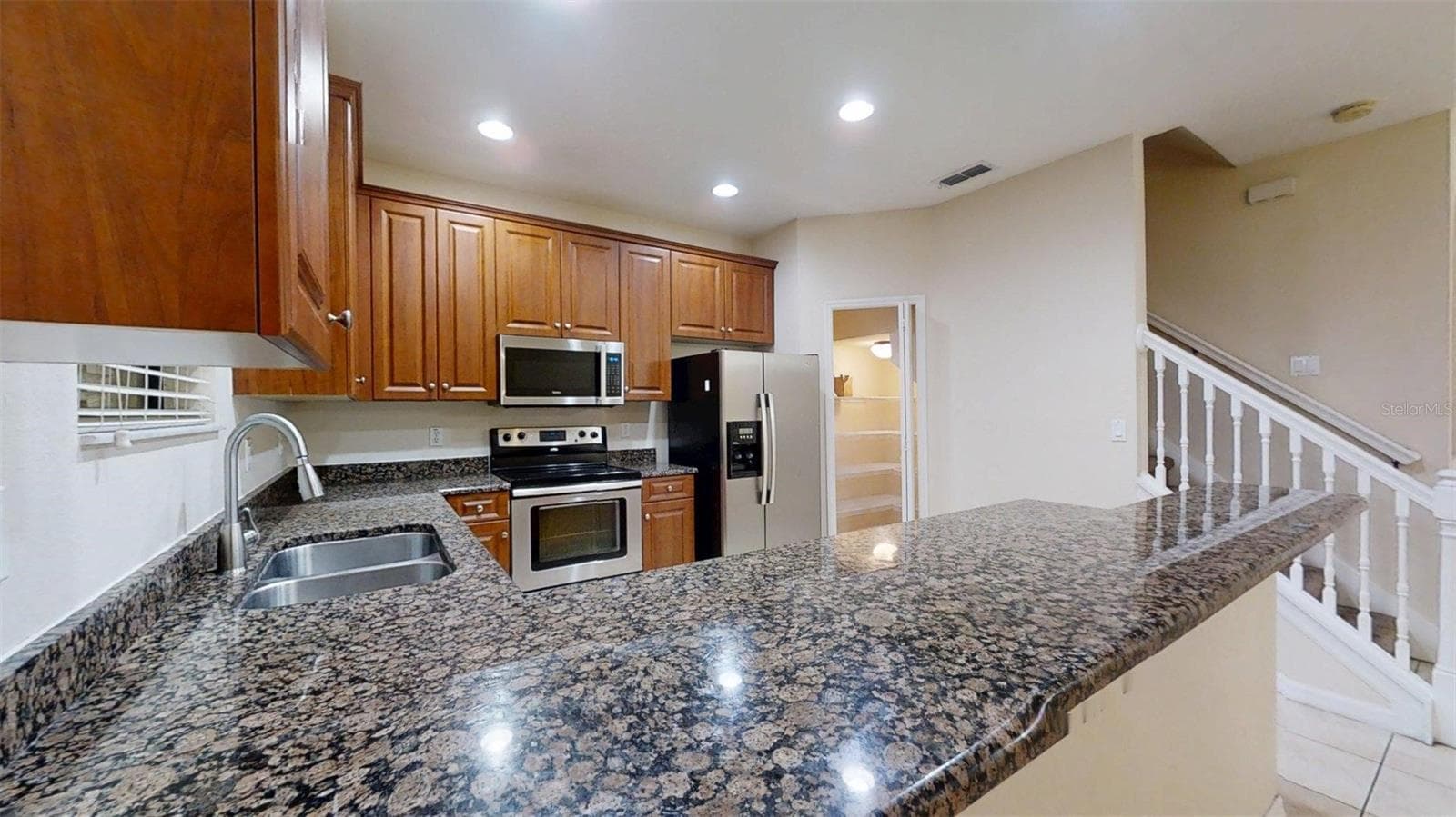 Townhouse at 1370 PACIFIC RD, POINCIANA, photo 13 of 38
