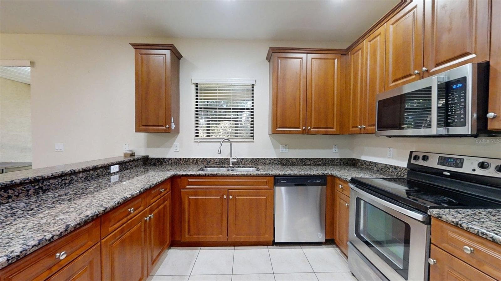 Townhouse at 1370 PACIFIC RD, POINCIANA, photo 16 of 38