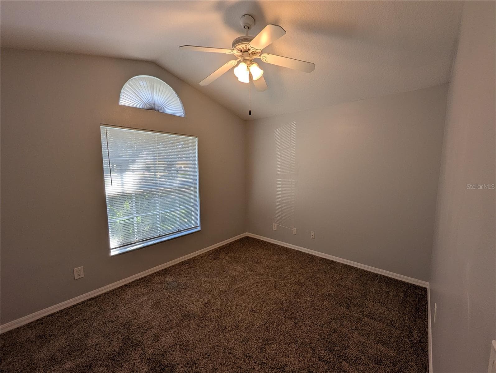 Single Family Residence at 6907 FREEPORT RD, RIVERVIEW, photo 7 of 47