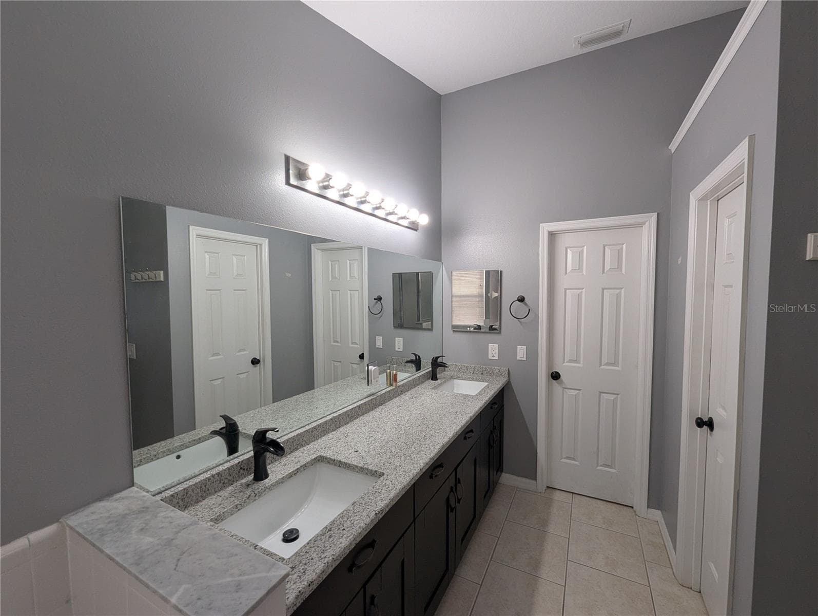 Single Family Residence at 6907 FREEPORT RD, RIVERVIEW, photo 33 of 47