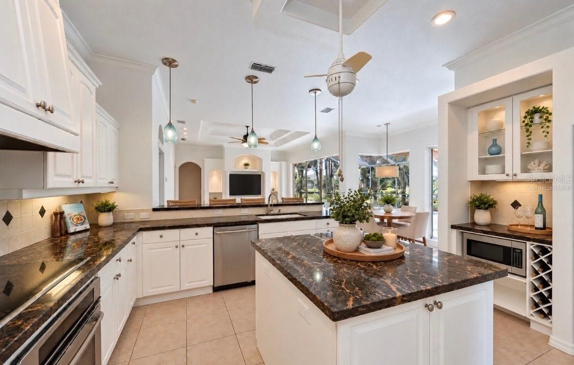 Virtually Staged - 6195 9TH AVENUE CIR NE, BRADENTON