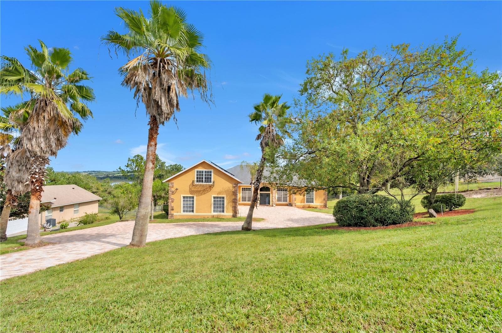 Single Family Residence at 18020 VICTORIAN DR, CLERMONT, photo 3 of 47