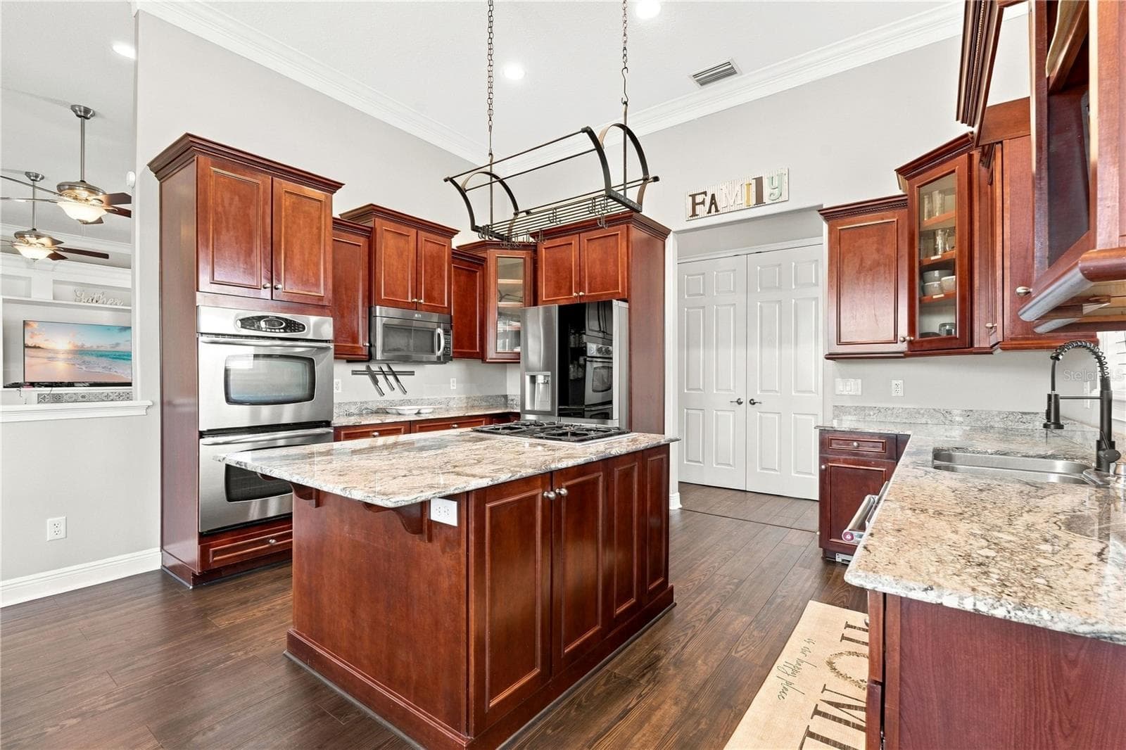 Single Family Residence at 18020 VICTORIAN DR, CLERMONT, photo 13 of 47