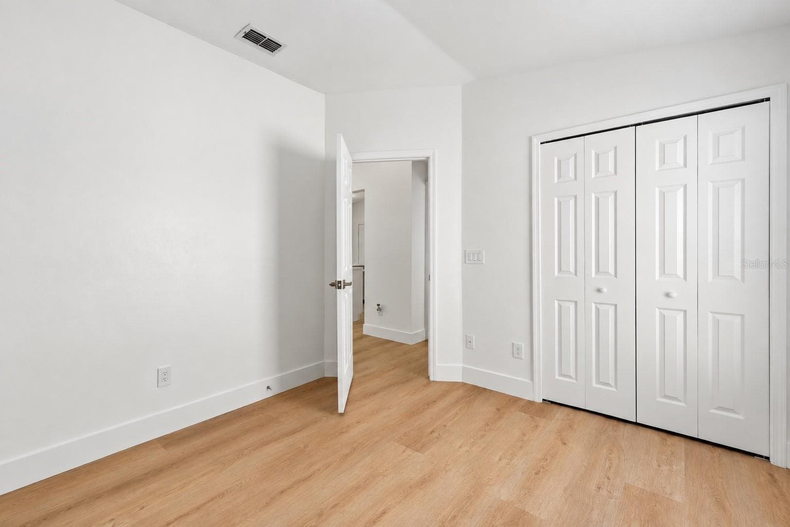Single Family Residence at 573 SHORT PINE CIR, ORLANDO, photo 17 of 34