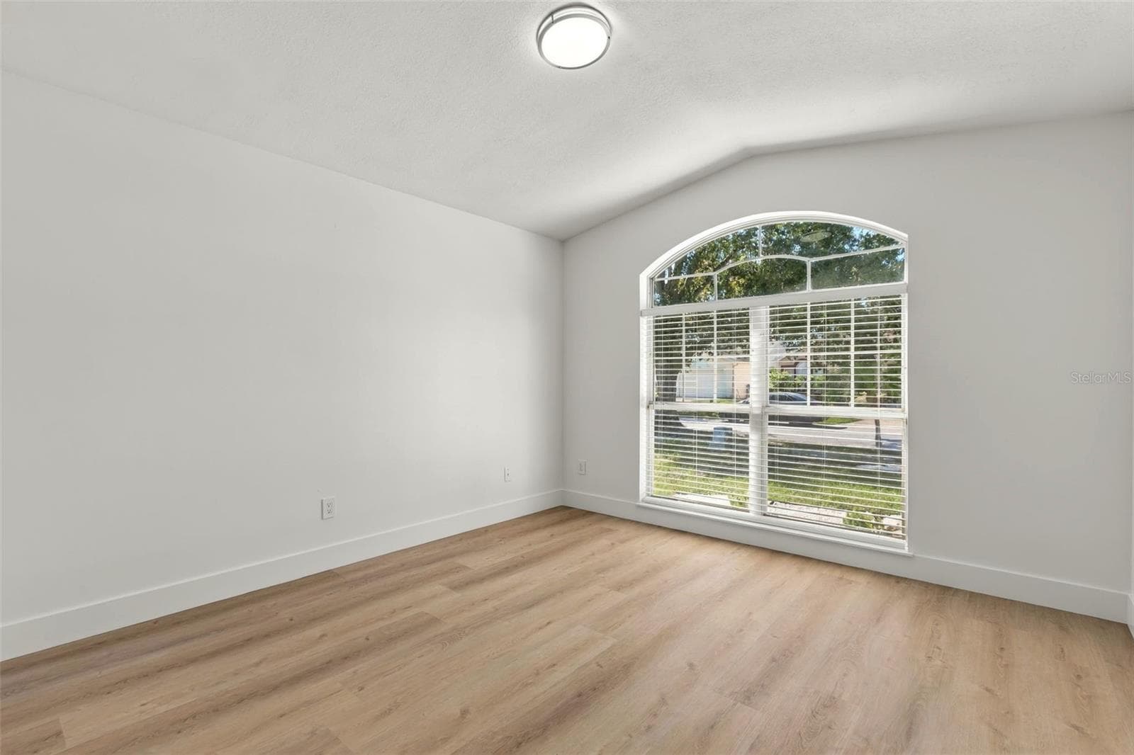 Single Family Residence at 573 SHORT PINE CIR, ORLANDO, photo 25 of 34