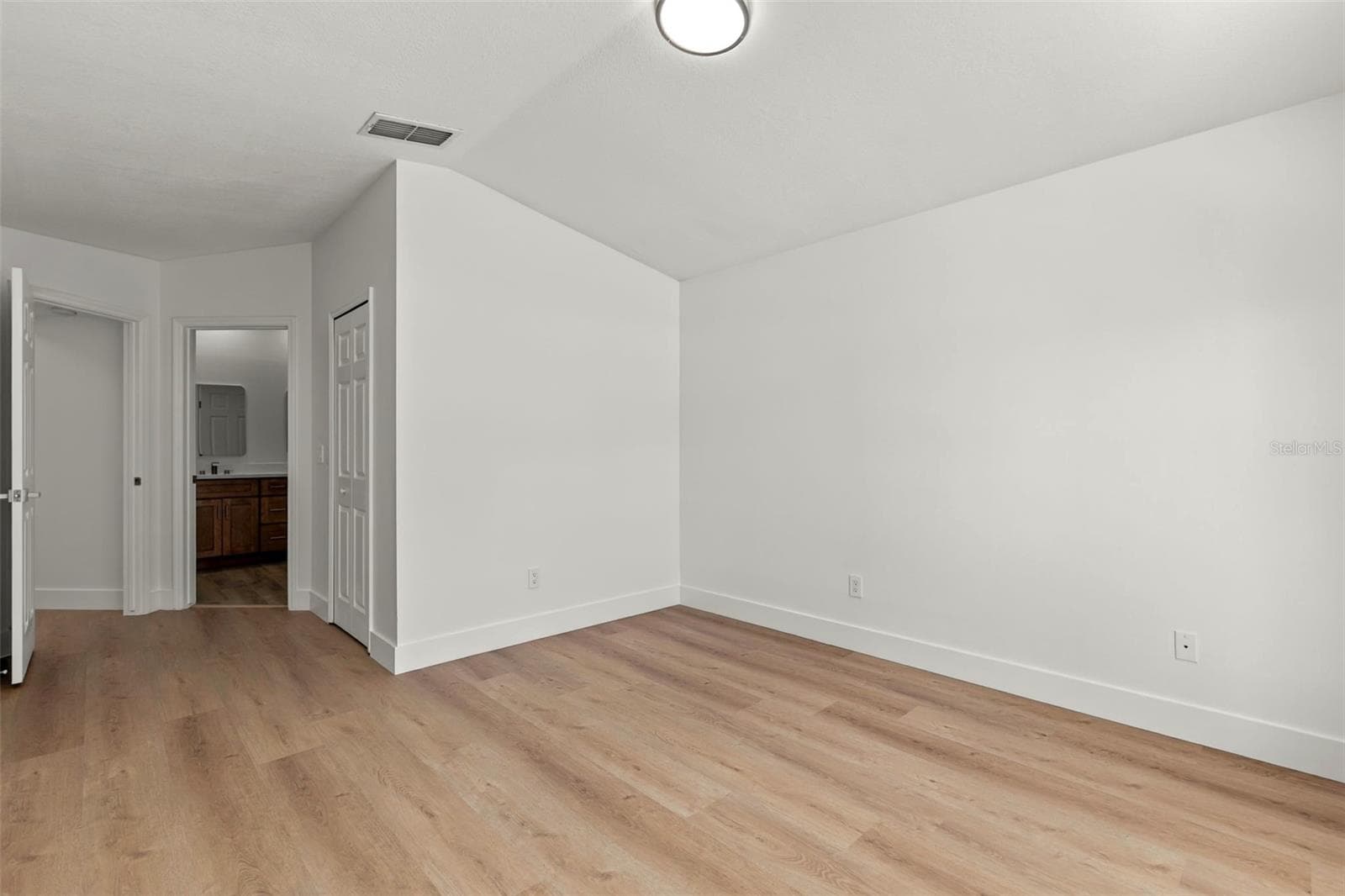 Single Family Residence at 573 SHORT PINE CIR, ORLANDO, photo 27 of 34