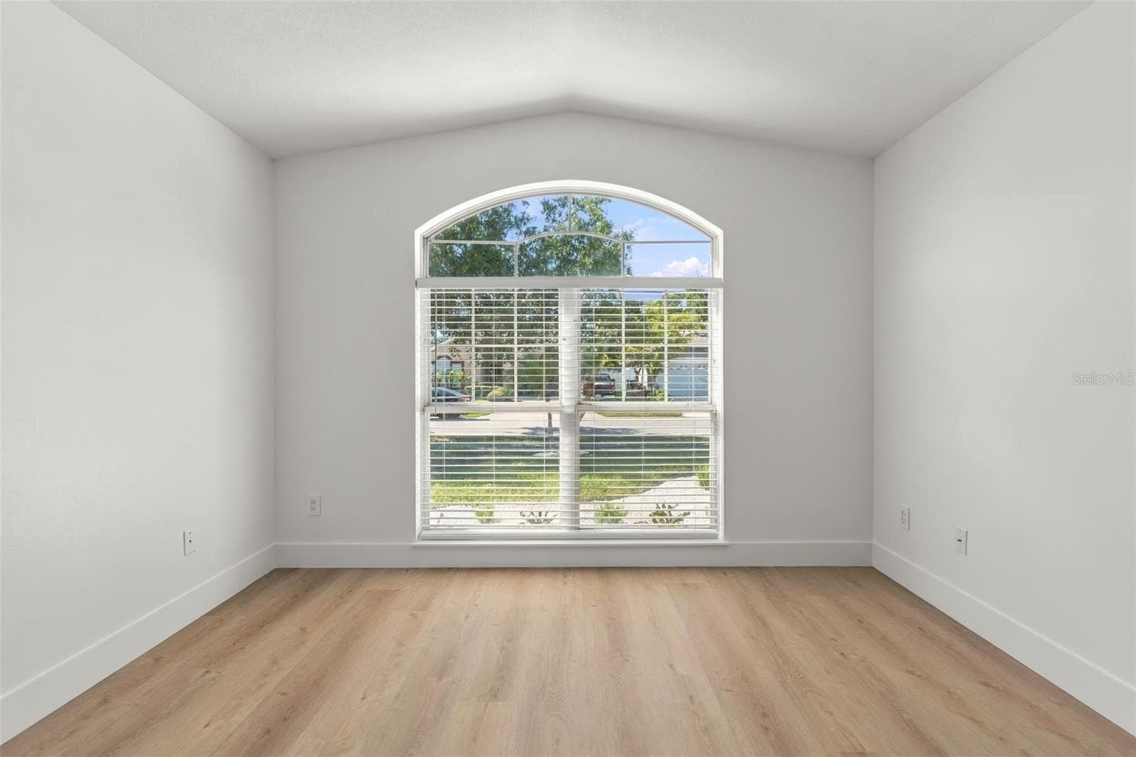Single Family Residence at 573 SHORT PINE CIR, ORLANDO, photo 28 of 34