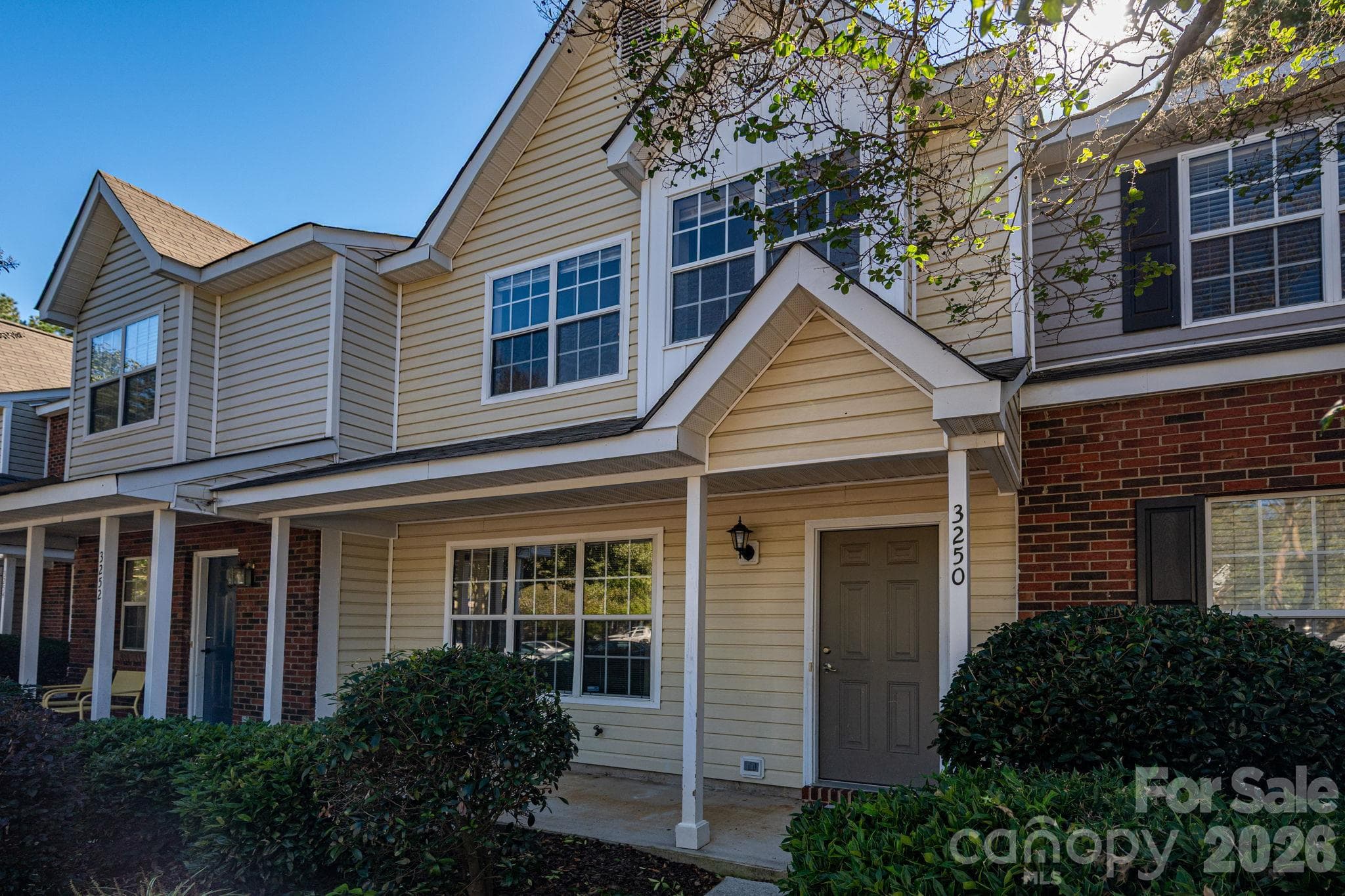 3250 Summercroft Loop
