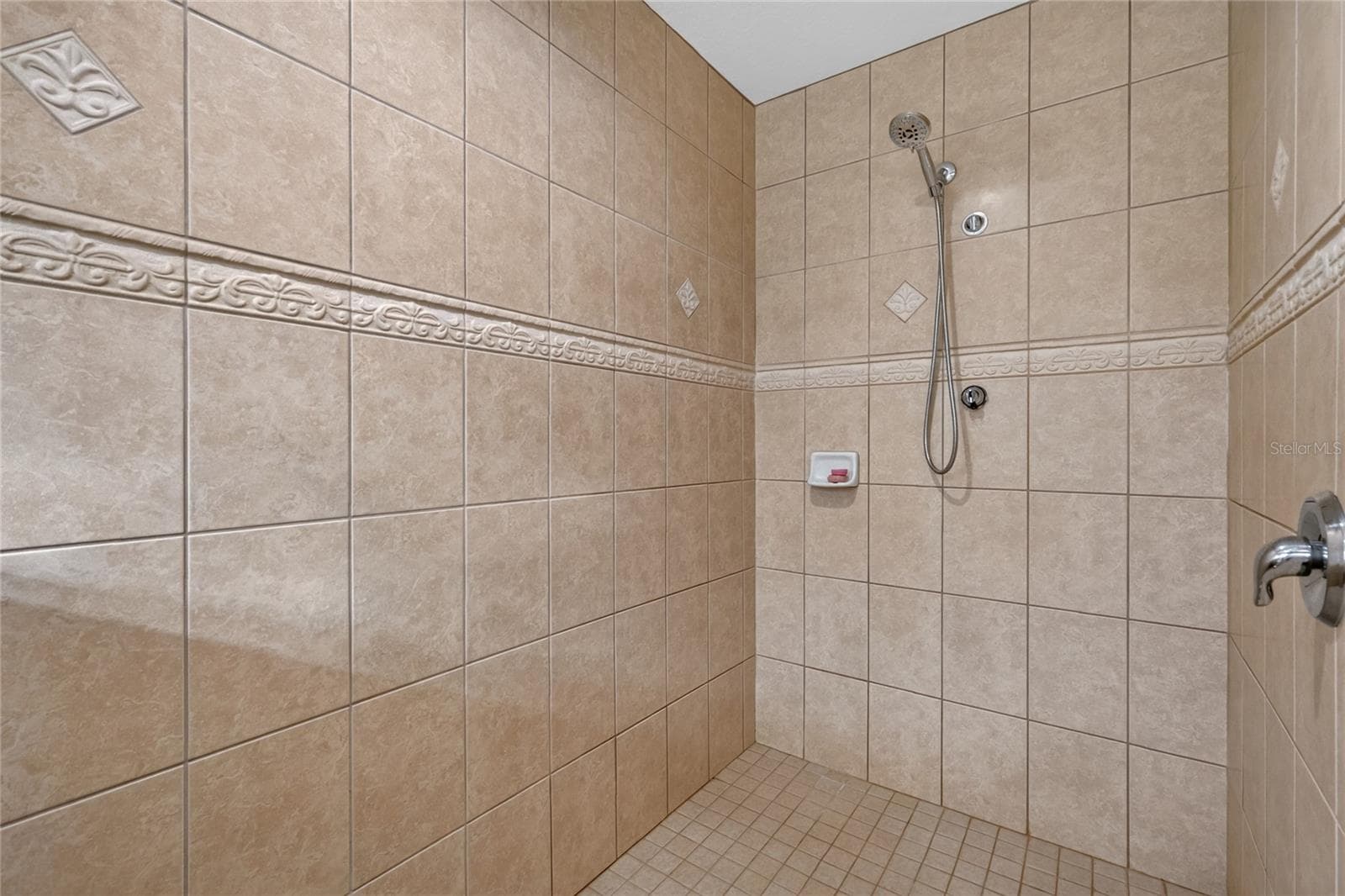 Single Family Residence at 42626 ROYAL TRAILS RD, EUSTIS, photo 20 of 51