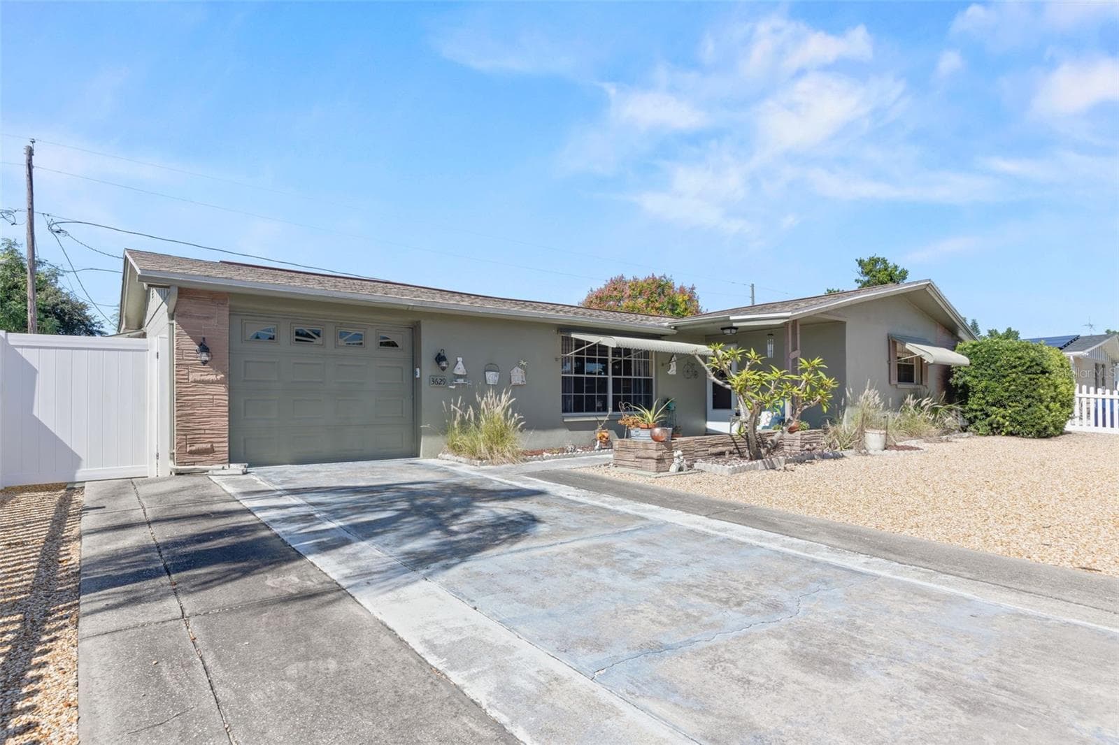 Single Family Residence at 3629 KINGSBURY DR, HOLIDAY, photo 4 of 34