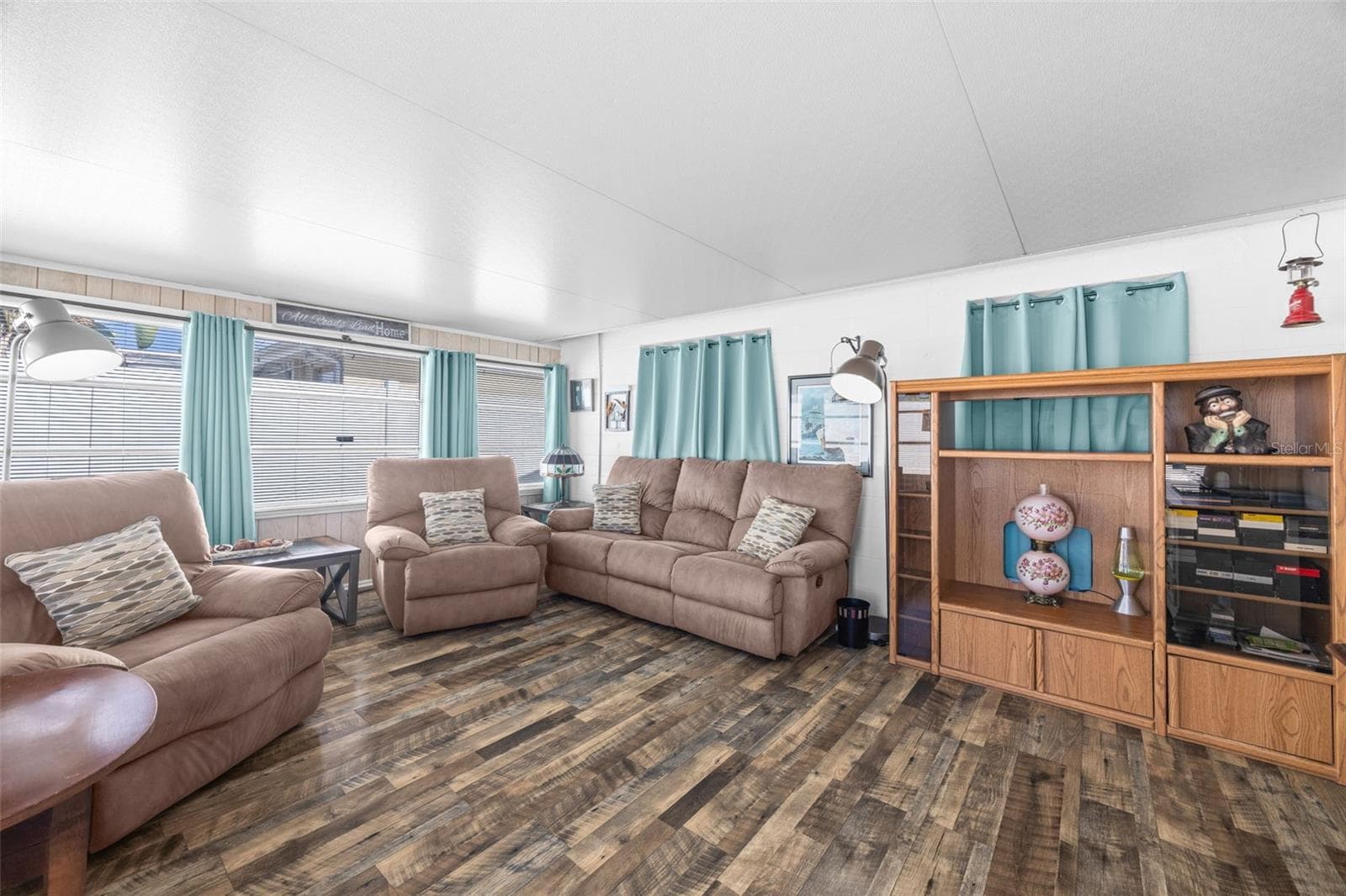 Single Family Residence at 3629 KINGSBURY DR, HOLIDAY, photo 17 of 34