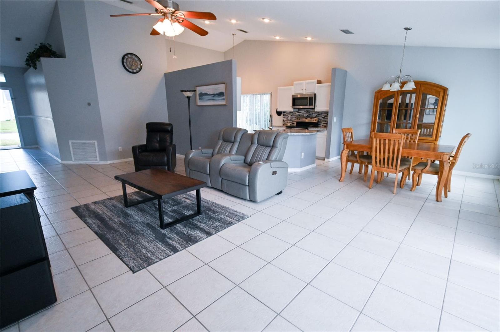 Open concept living dining and kitchen - 4680 56TH DR E, BRADENTON
