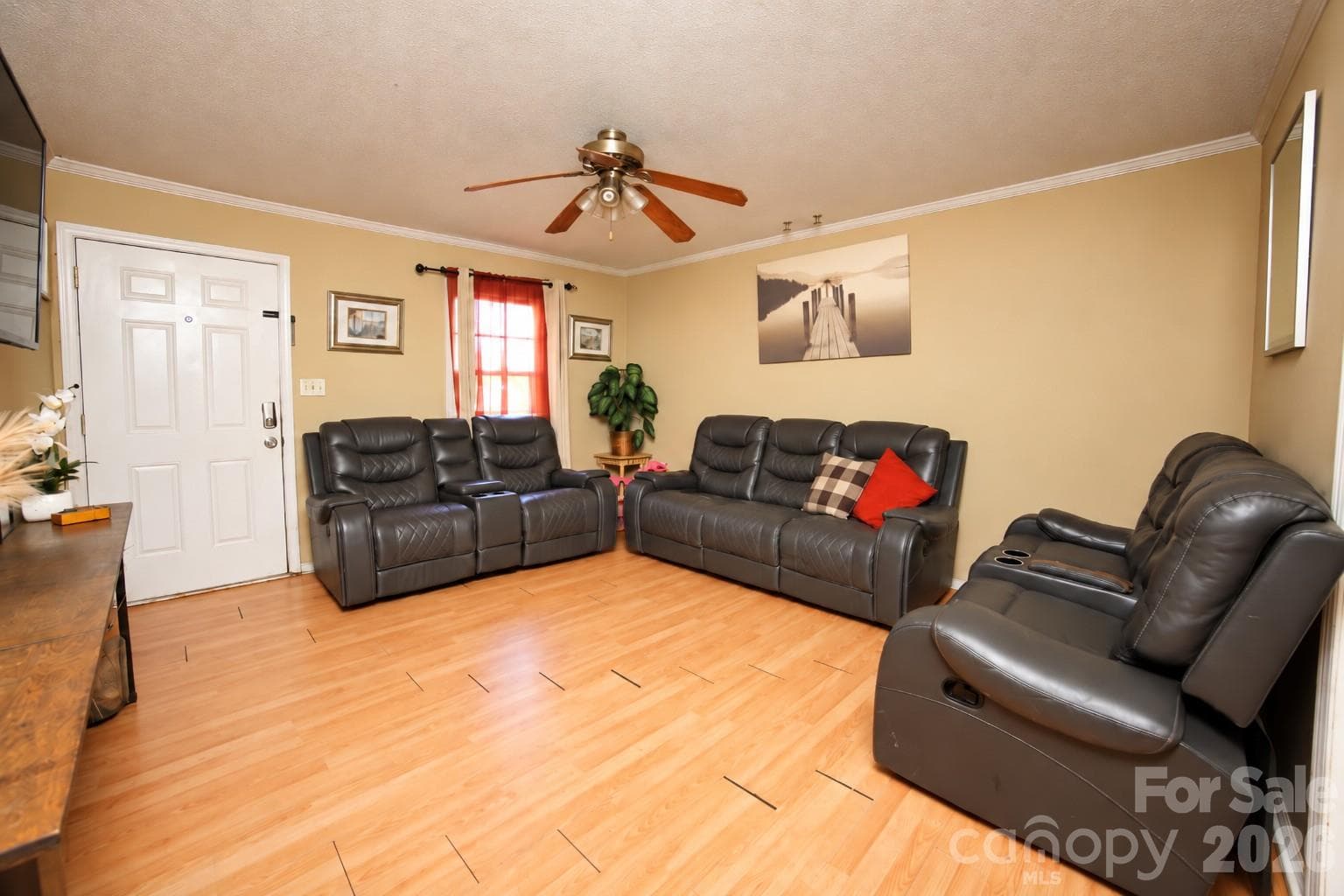 Single Family Residence at 712 Edgehill Drive, Monroe, photo 5 of 14