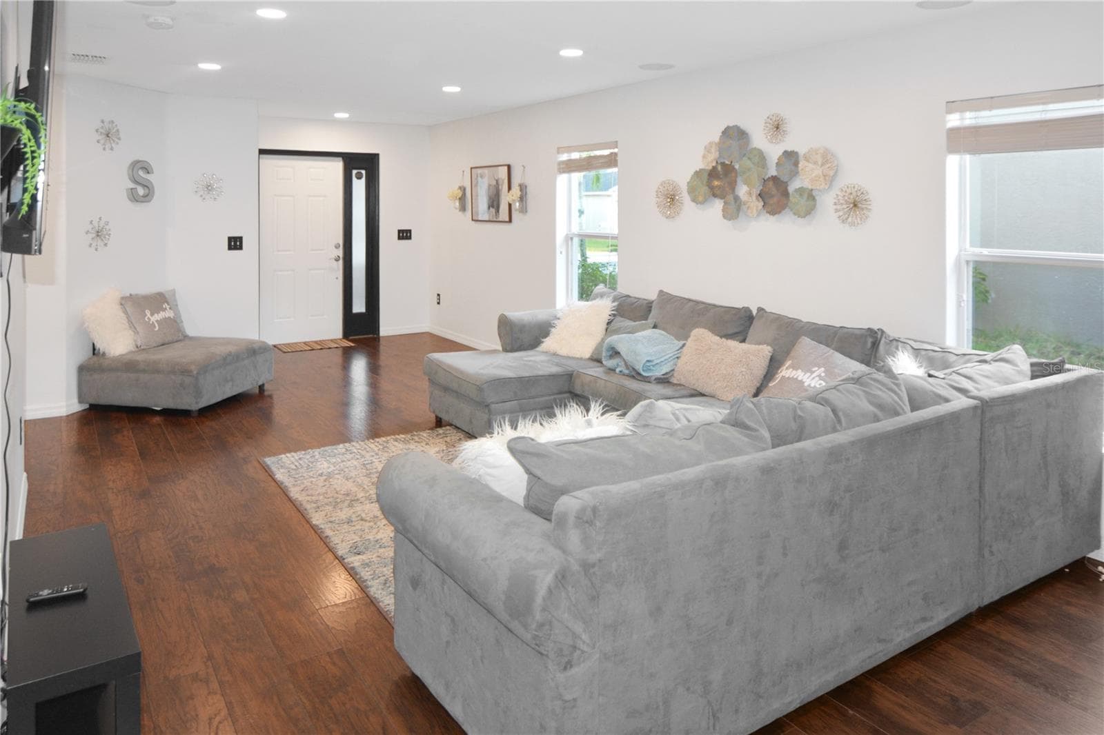 Single Family Residence at 12617 WHITE BLUFF RD, HUDSON, photo 6 of 48