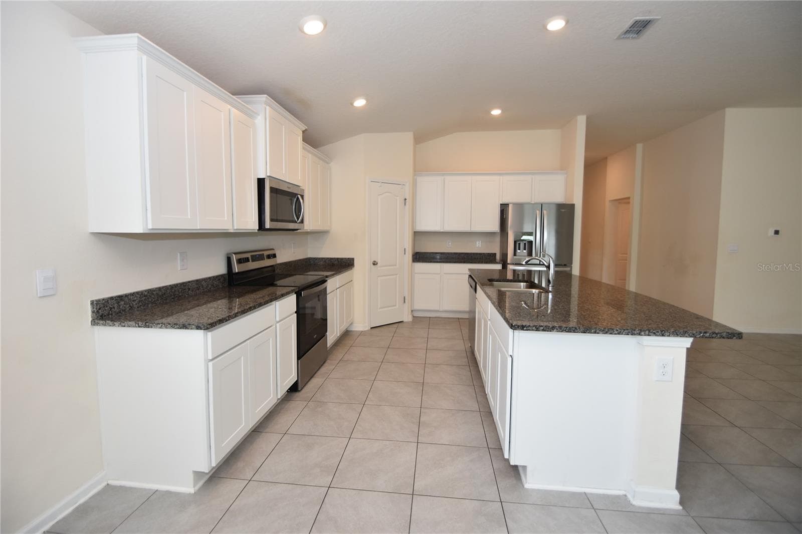 Single Family Residence at 52 OAKLEAF WAY, PALM COAST, photo 6 of 38