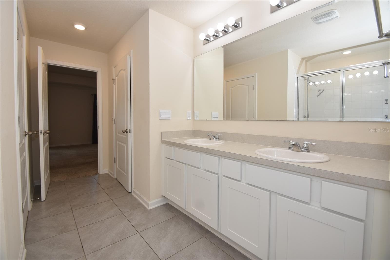 Single Family Residence at 52 OAKLEAF WAY, PALM COAST, photo 18 of 38
