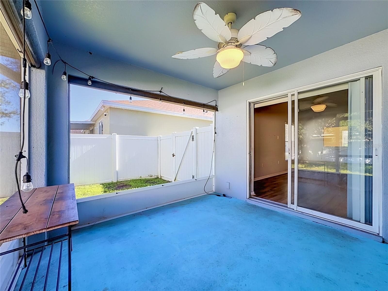 Enclosed Lanai - 10852 STANDING STONE DR, WIMAUMA
