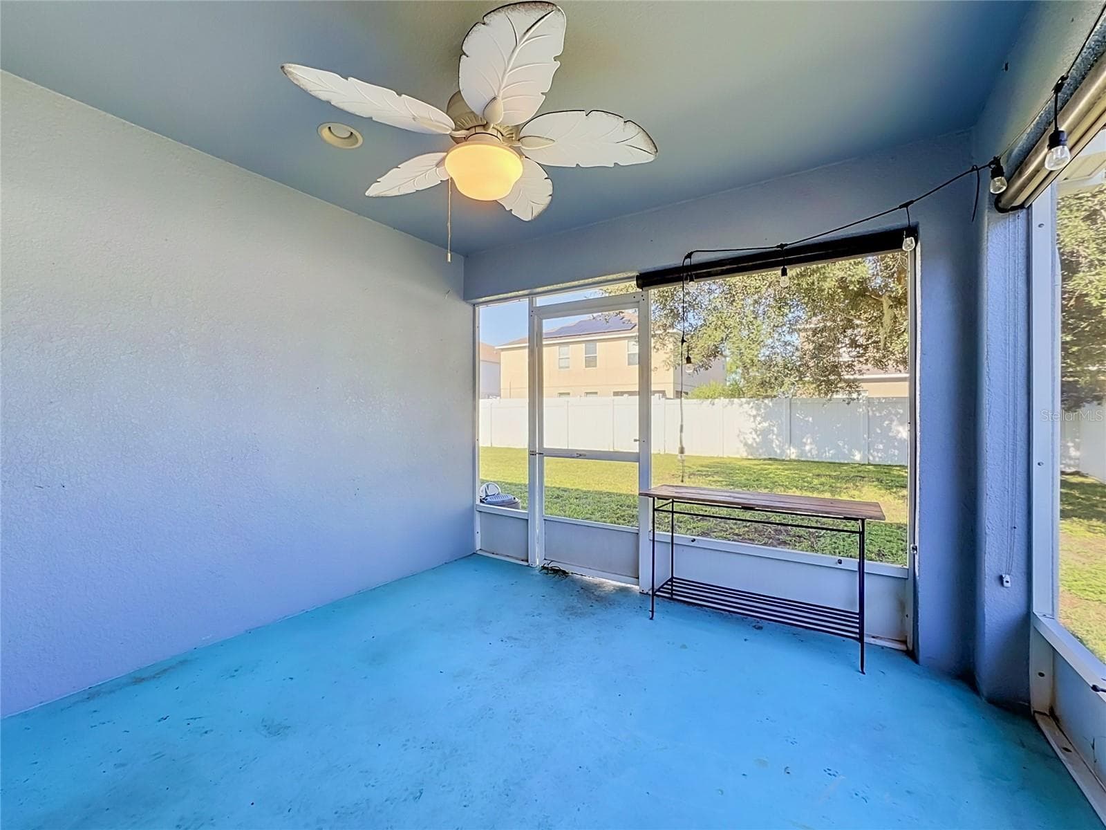 Enclosed Lanai - 10852 STANDING STONE DR, WIMAUMA