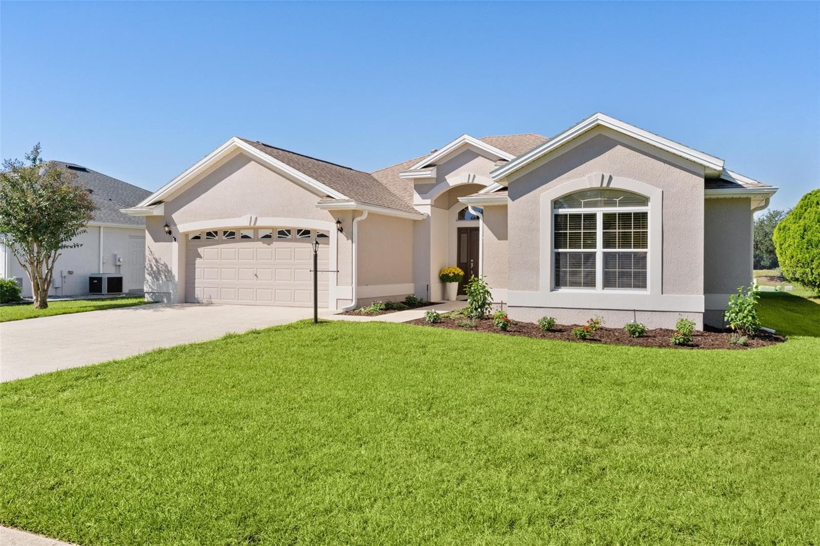 Single Family Residence at 2908 MANOR DOWNS, THE VILLAGES, photo 2 of 59