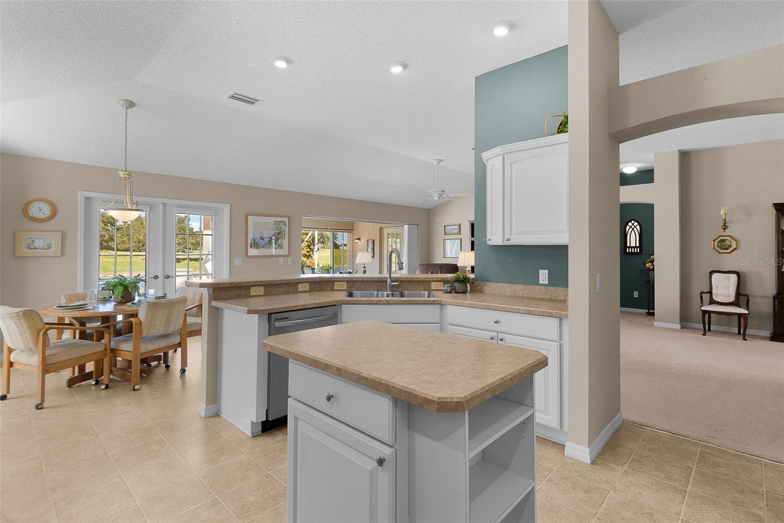 Single Family Residence at 2908 MANOR DOWNS, THE VILLAGES, photo 13 of 59