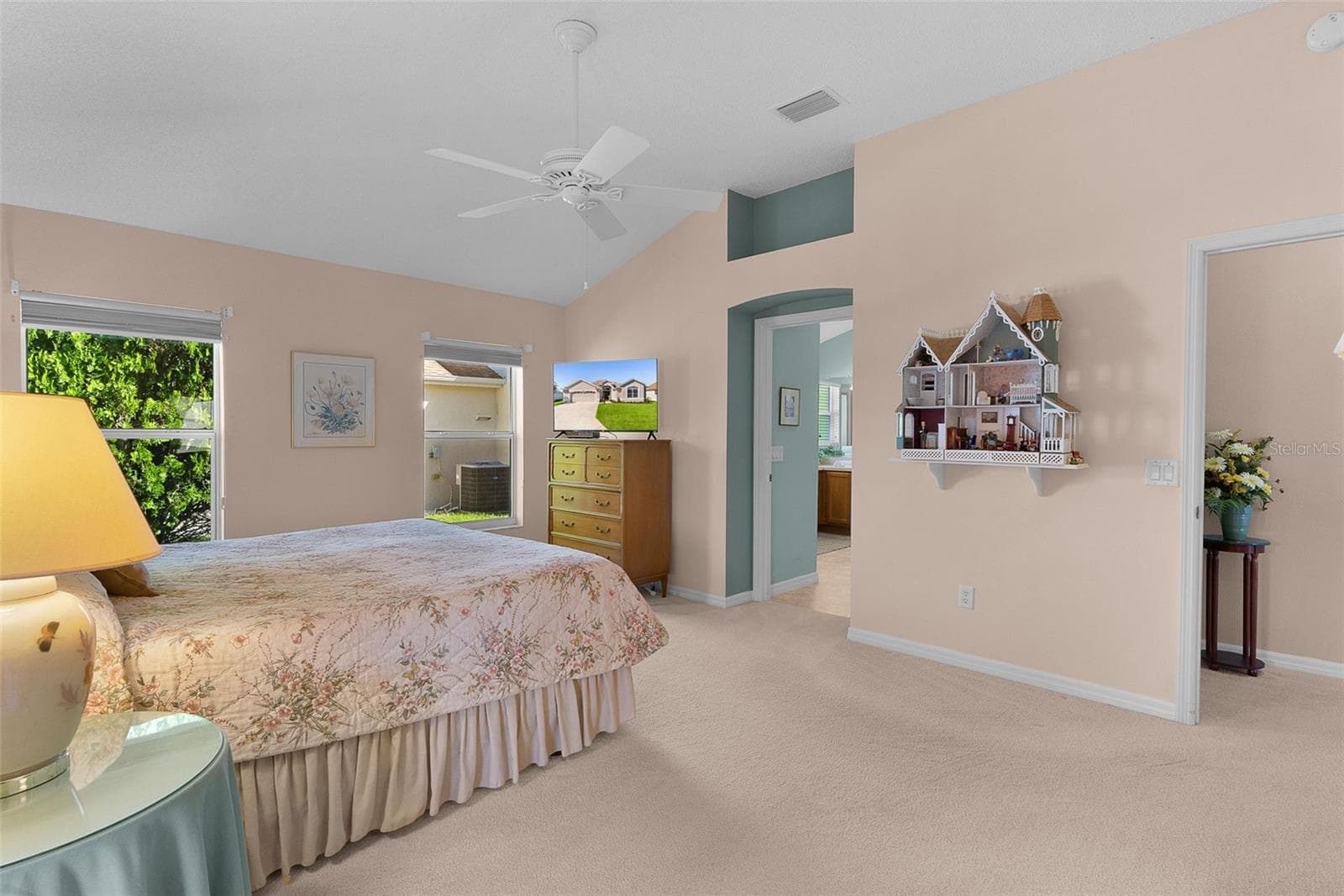 Single Family Residence at 2908 MANOR DOWNS, THE VILLAGES, photo 19 of 59