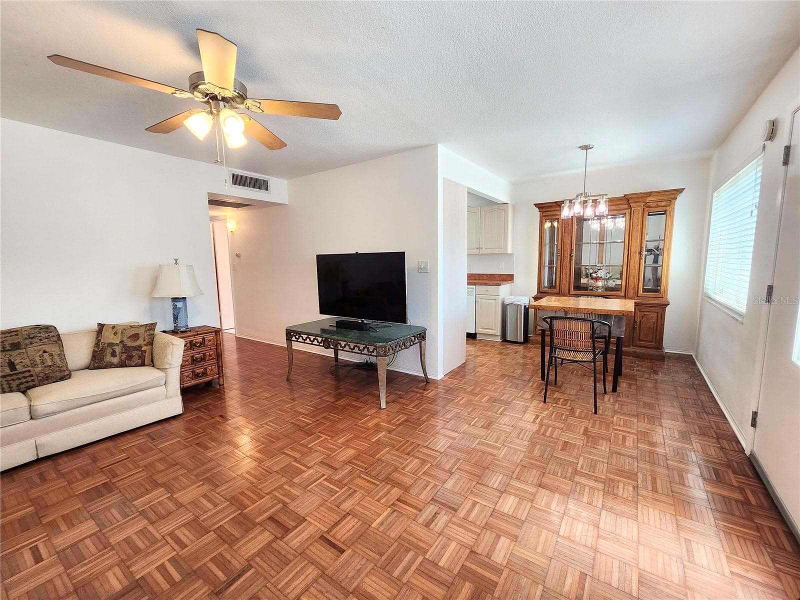Open Living & dining combo - 11201 80TH AVE #201, SEMINOLE