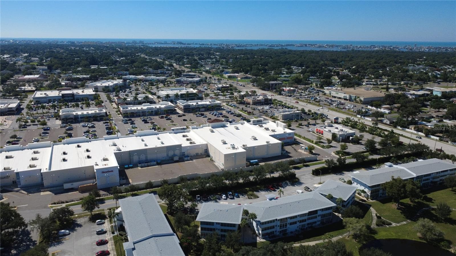 Seminole City Center right next door - 11201 80TH AVE #201, SEMINOLE