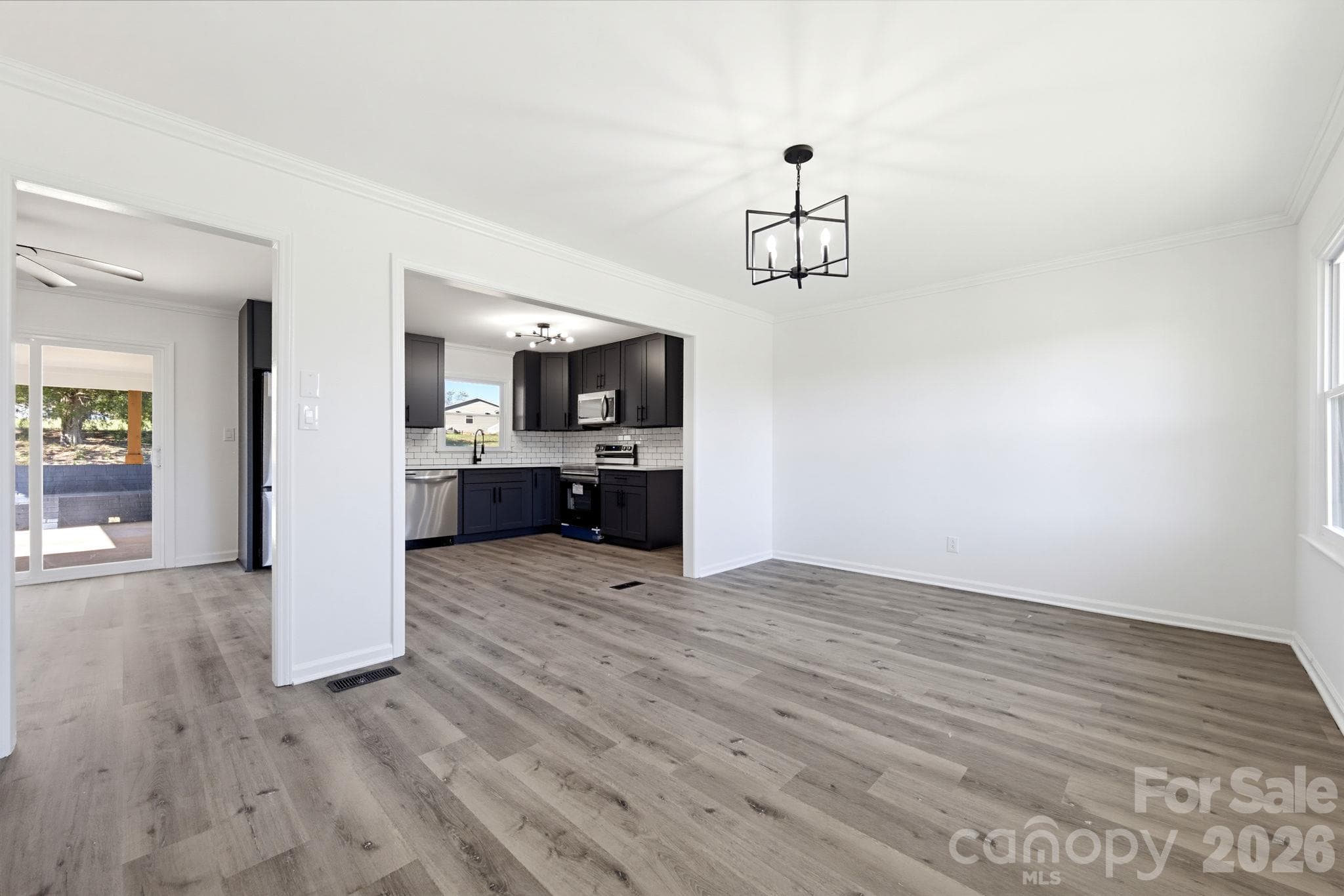 Single Family Residence at 2859 Toney Road, Lawndale, photo 4 of 24