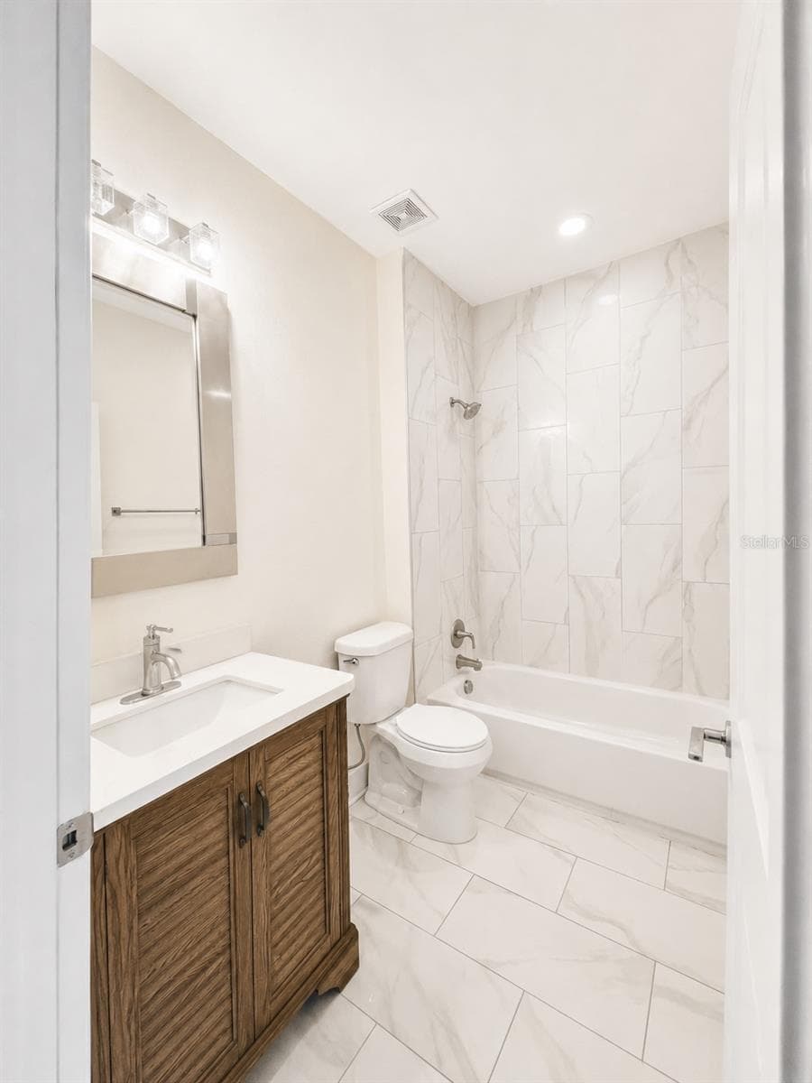 Single Family Residence at 108 MISSION HILLS AVE, TEMPLE TERRACE, photo 10 of 16