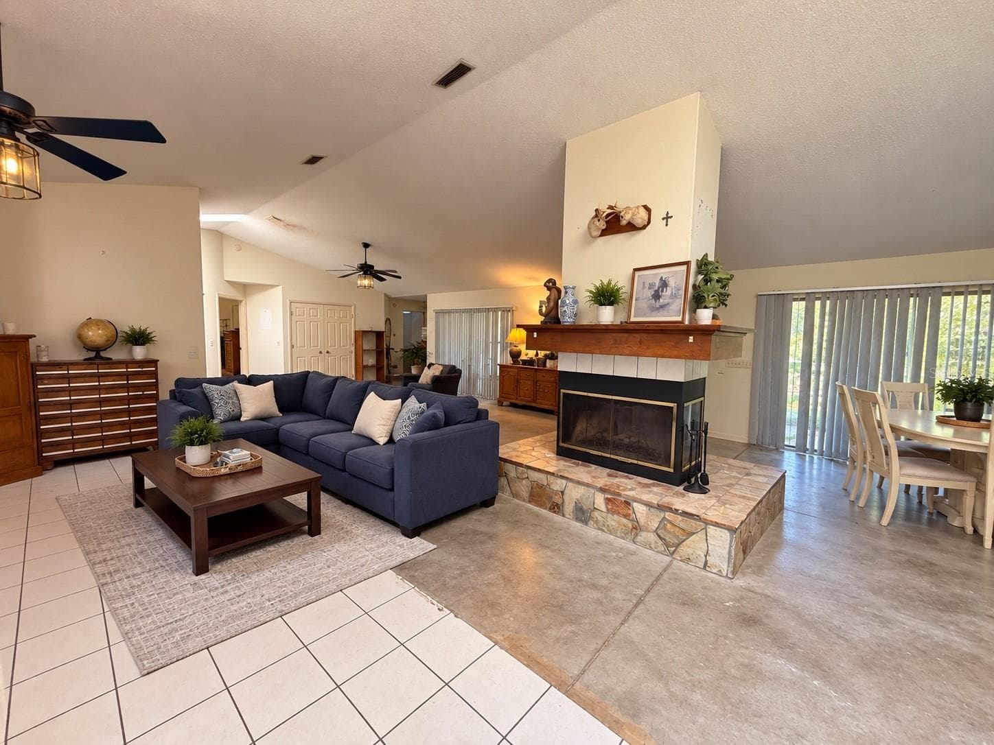 Single Family Residence at 16100 SE 170TH AVE, WEIRSDALE, photo 8 of 12