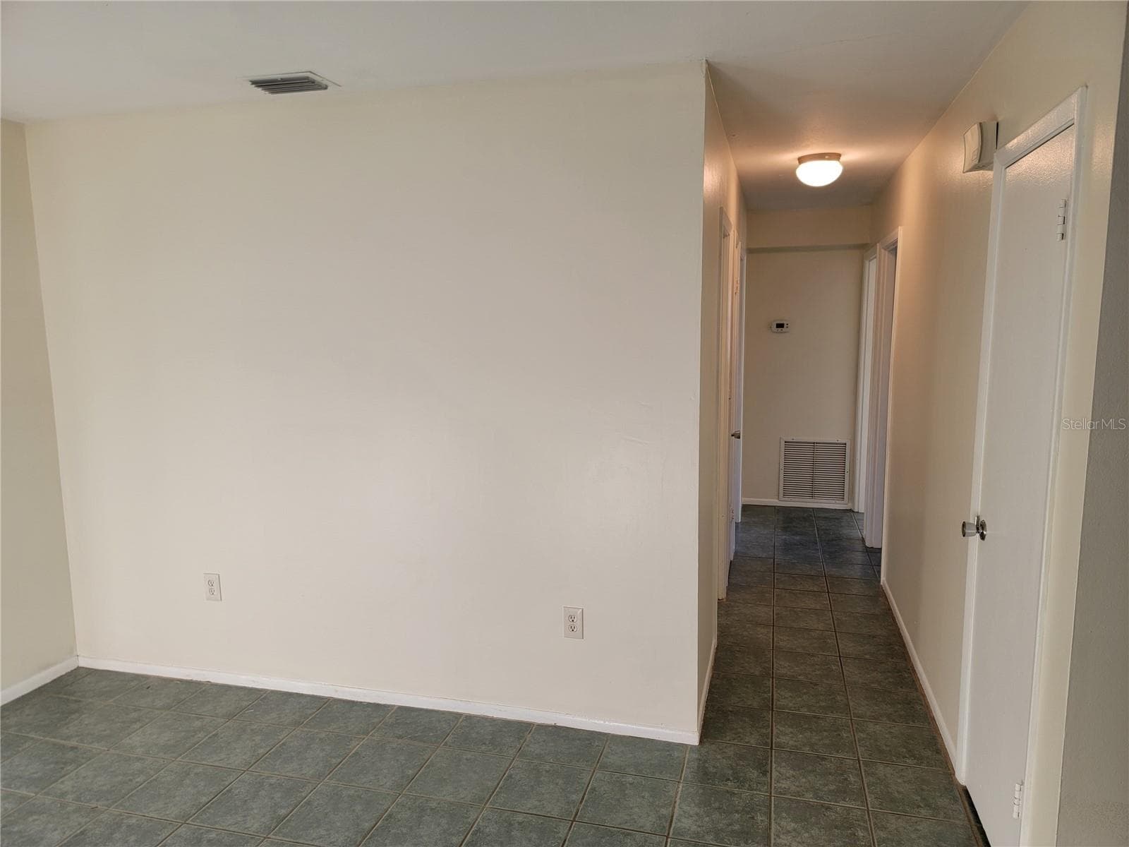 Single Family Residence at 3988 BERKSHIRE DR, SARASOTA, photo 23 of 33