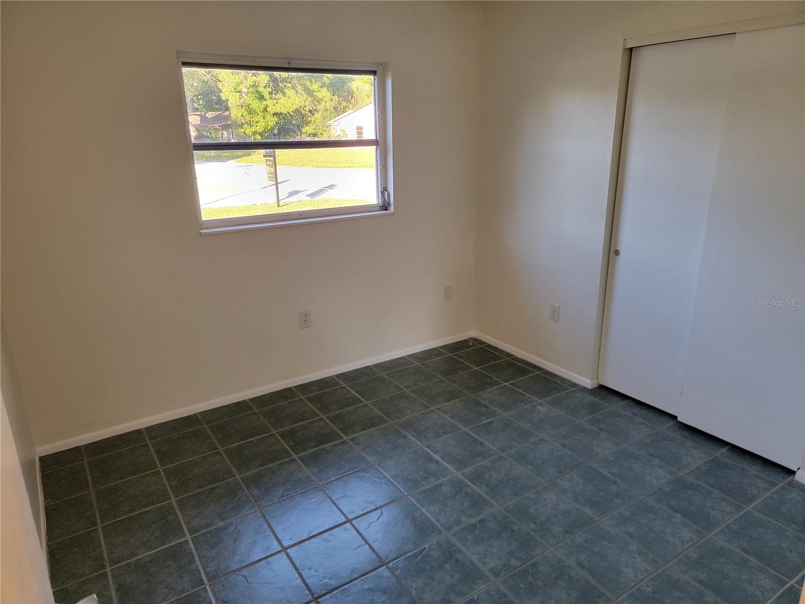 Single Family Residence at 3988 BERKSHIRE DR, SARASOTA, photo 28 of 33
