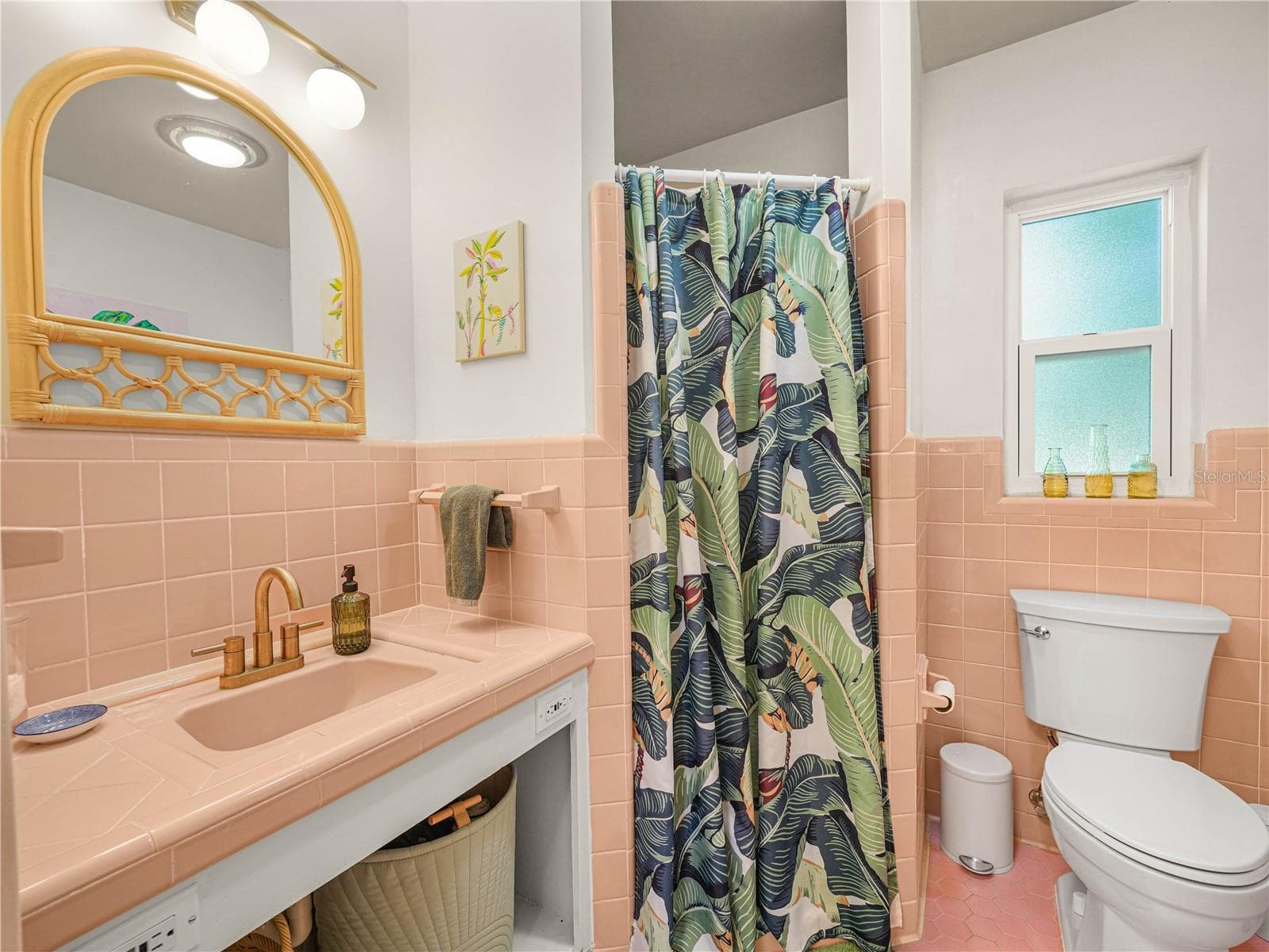Primary Bathroom - 1329 HOLLISTER RD, BABSON PARK